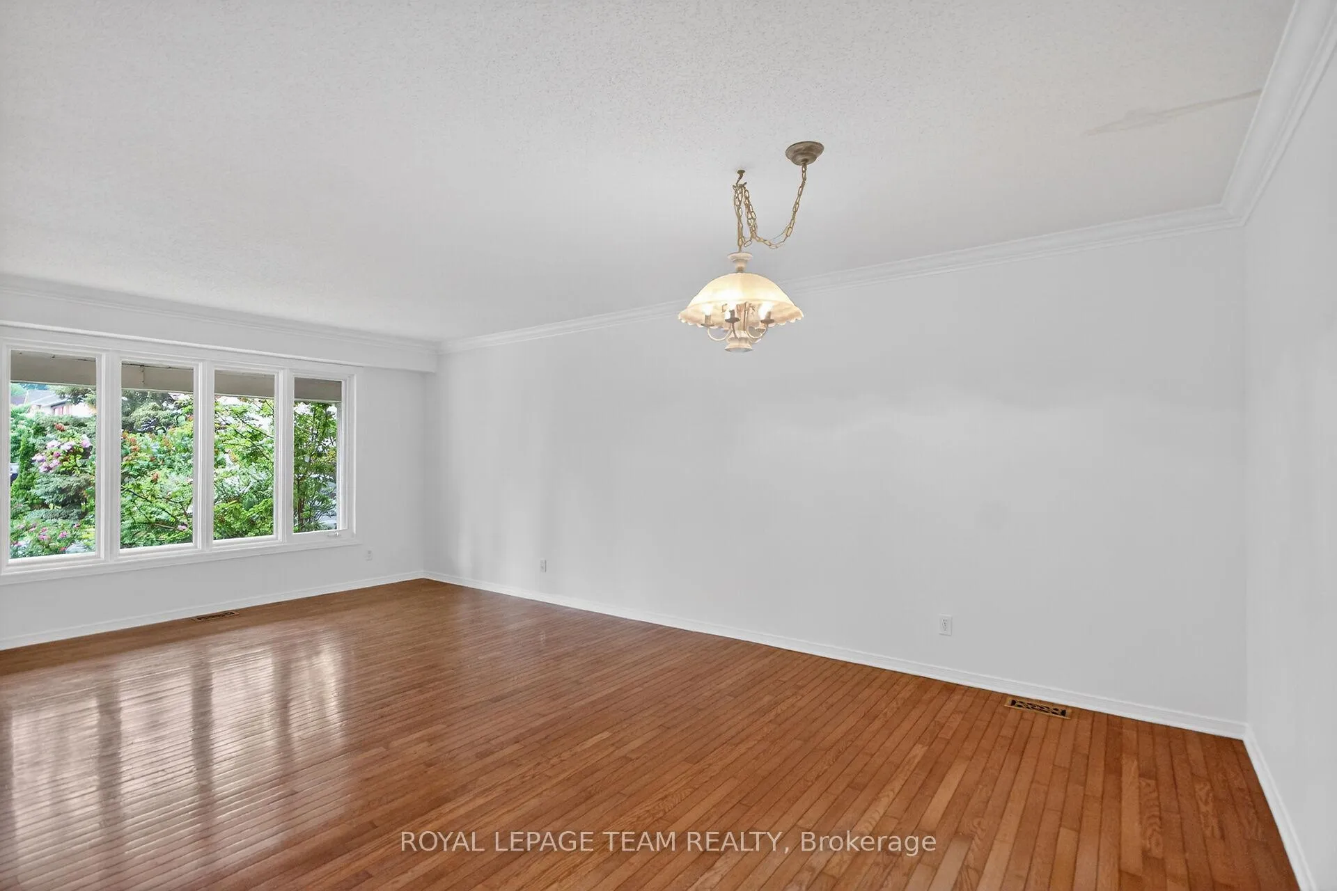 Photo 14 of Unit Windhurst Drive, 19 Windhurst Drive, Ottawa, Barrhaven East — HOMEH