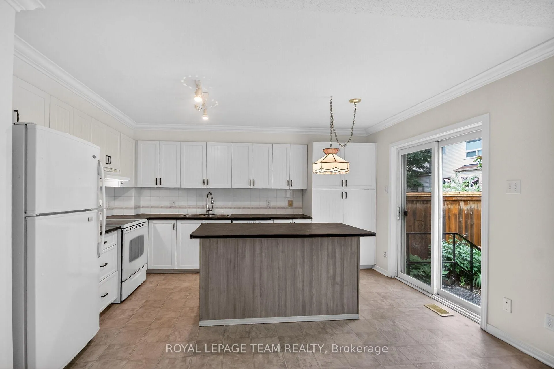 Photo 16 of Unit Windhurst Drive, 19 Windhurst Drive, Ottawa, Barrhaven East — HOMEH