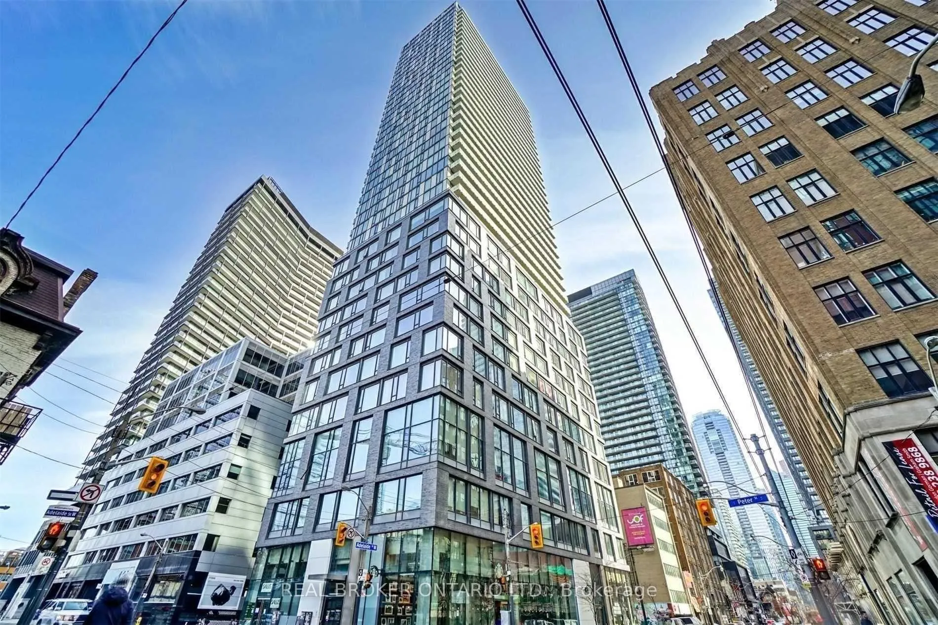 Front of Unit 515, 101 Peter Street W