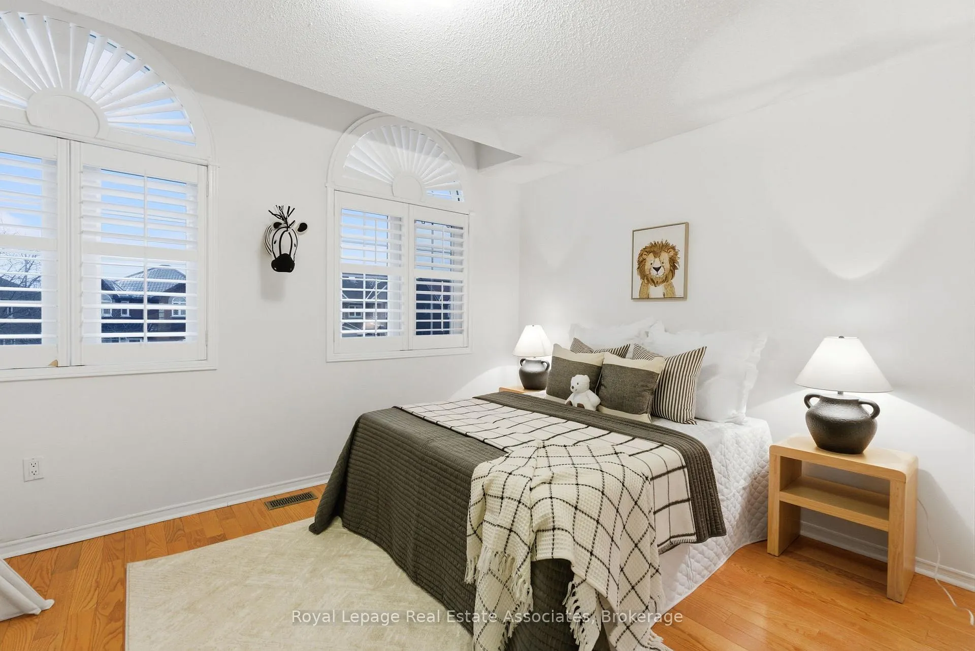 Photo 22 of 17 Walden Street, Markham, Middlefield — HOMEH