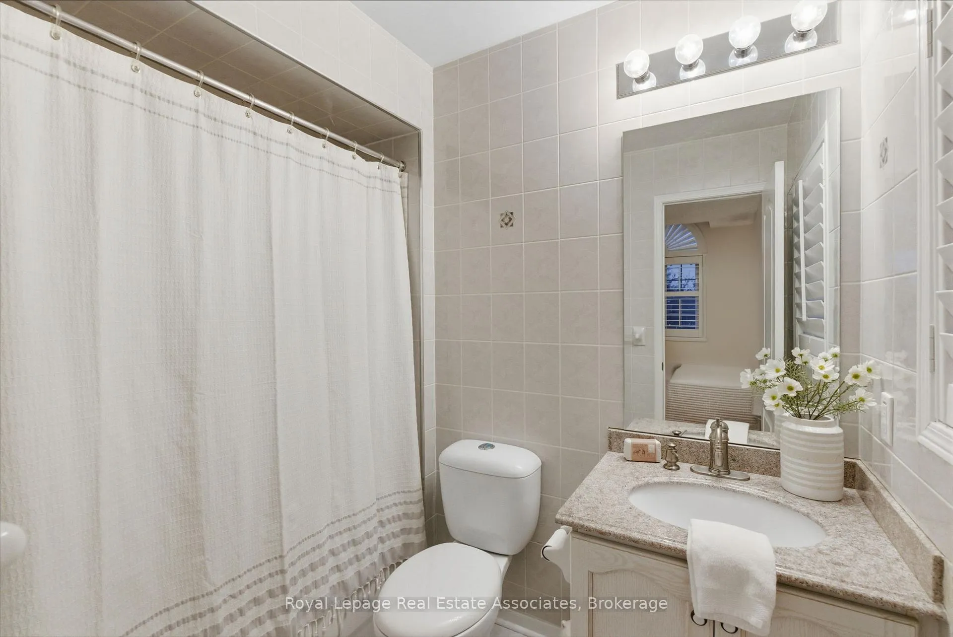 Photo 32 of 17 Walden Street, Markham, Middlefield — HOMEH