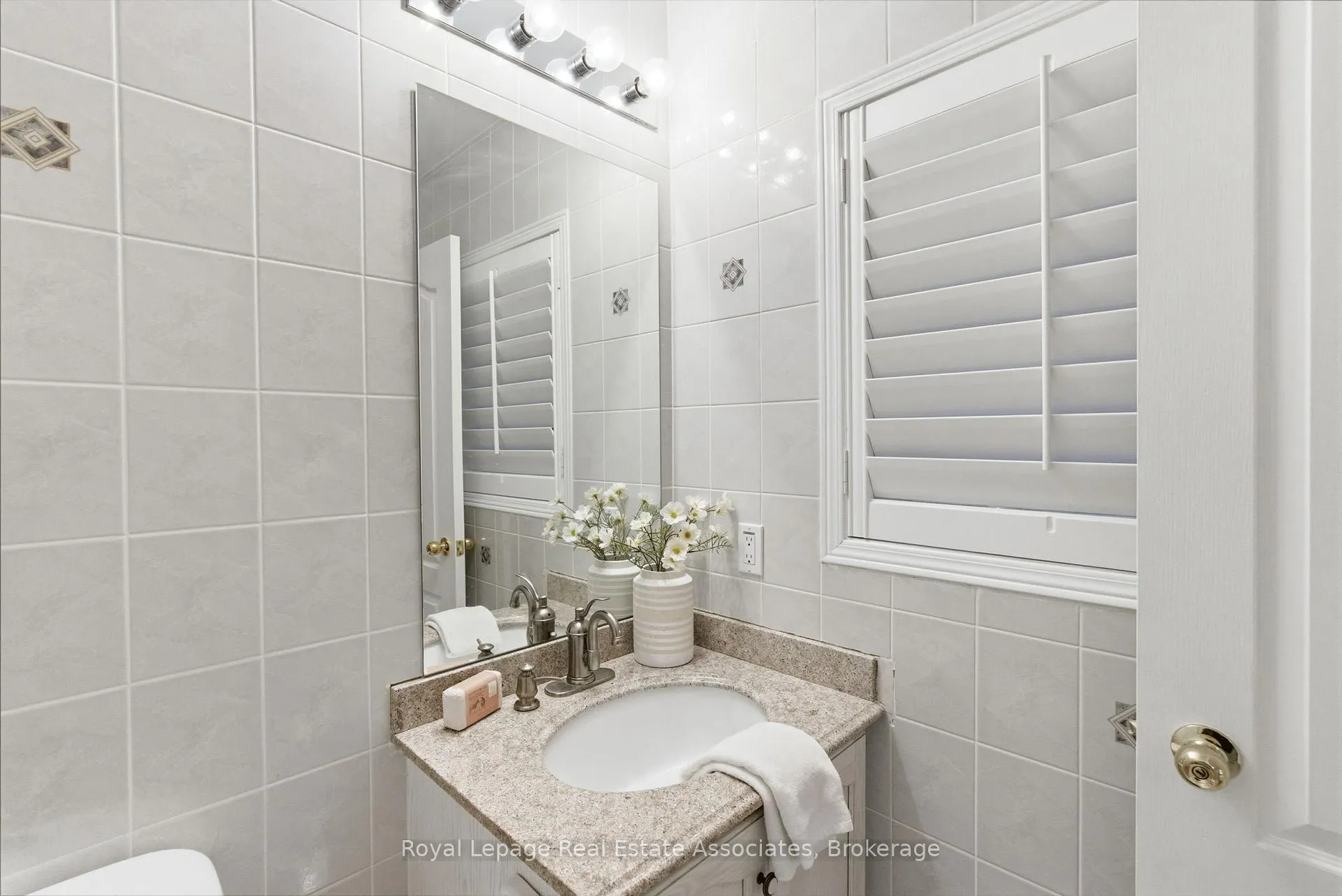 Photo 33 of 17 Walden Street, Markham, Middlefield — HOMEH