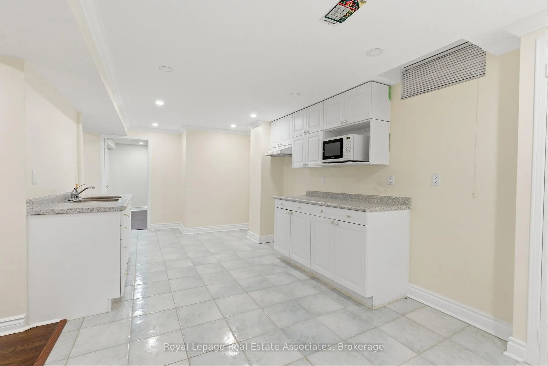 Photo 40 of 17 Walden Street, Markham, Middlefield — HOMEH