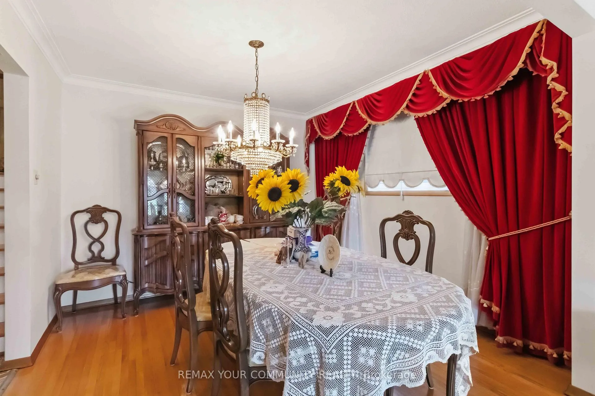Photo 12 of 17 Harris Crescent, Vaughan, West Woodbridge — HOMEH
