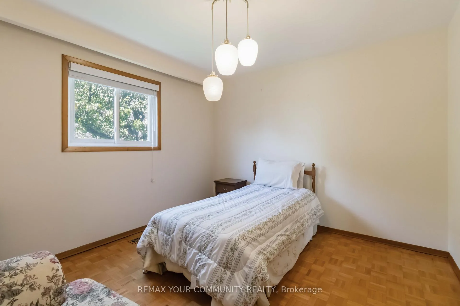 Photo 20 of 17 Harris Crescent, Vaughan, West Woodbridge — HOMEH