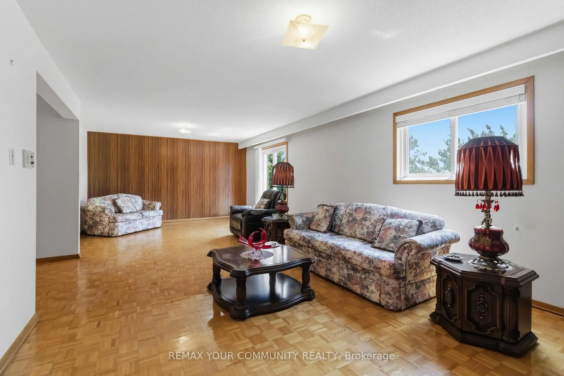 Photo 23 of 17 Harris Crescent, Vaughan, West Woodbridge — HOMEH
