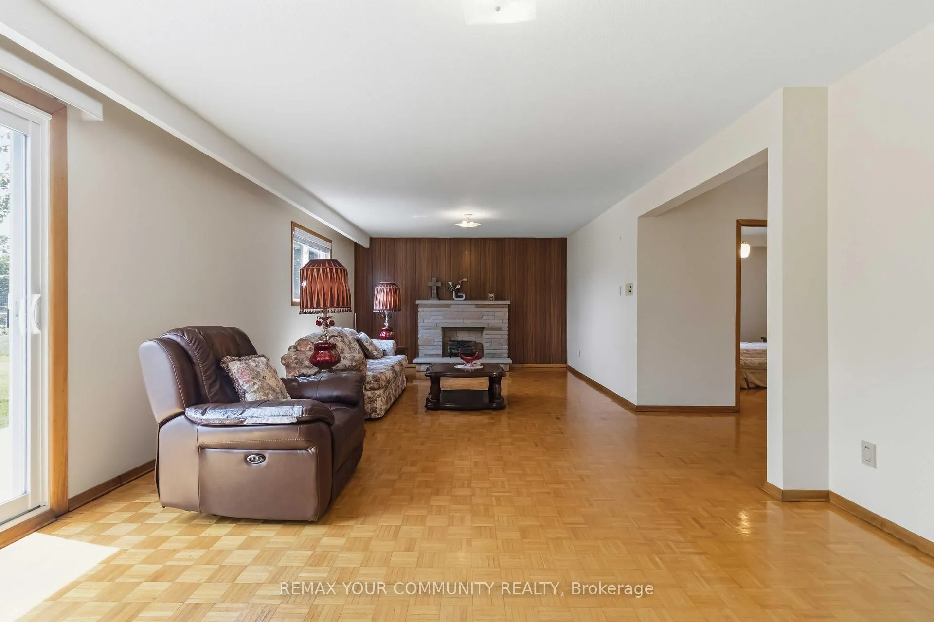 Photo 25 of 17 Harris Crescent, Vaughan, West Woodbridge — HOMEH