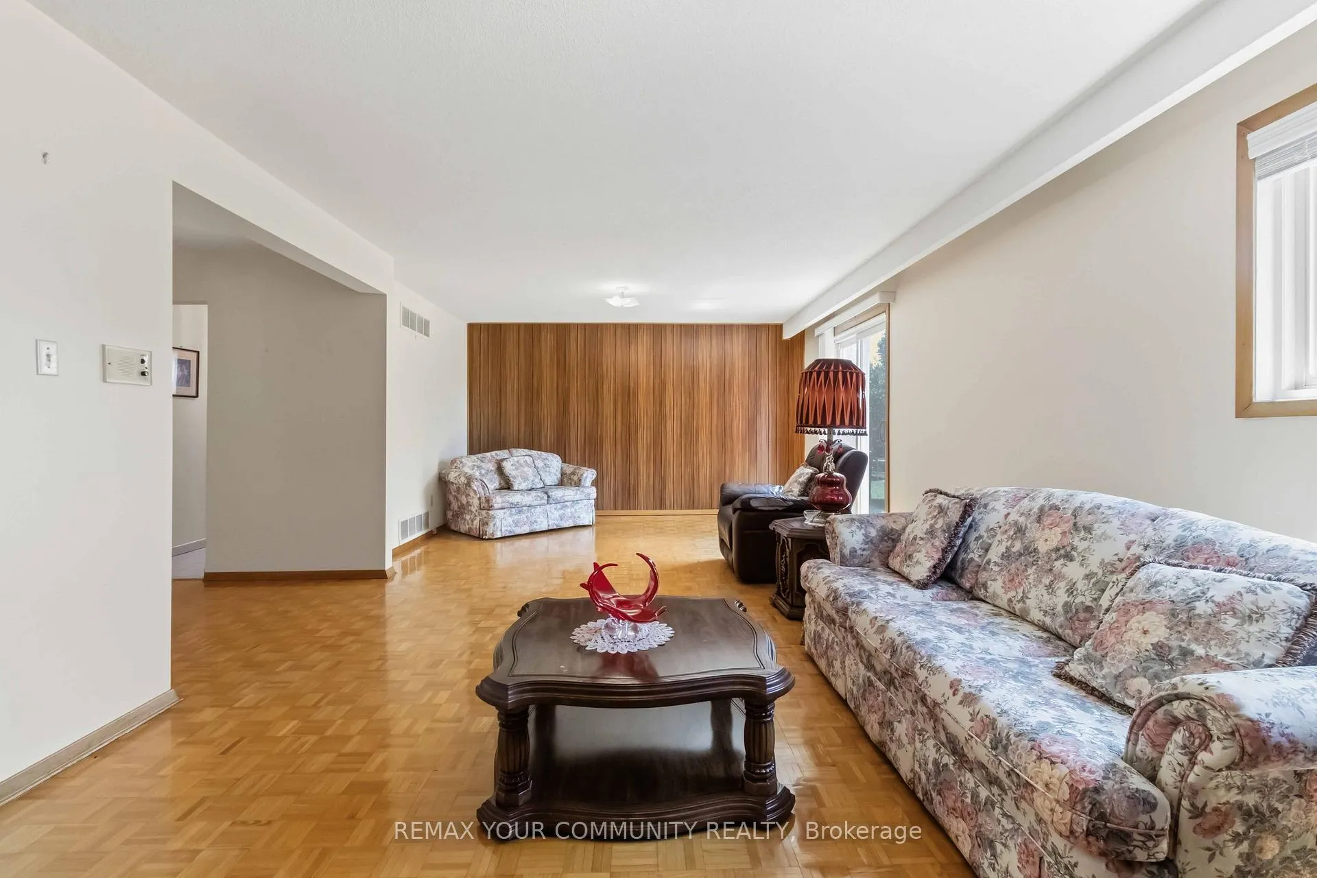 Photo 28 of 17 Harris Crescent, Vaughan, West Woodbridge — HOMEH