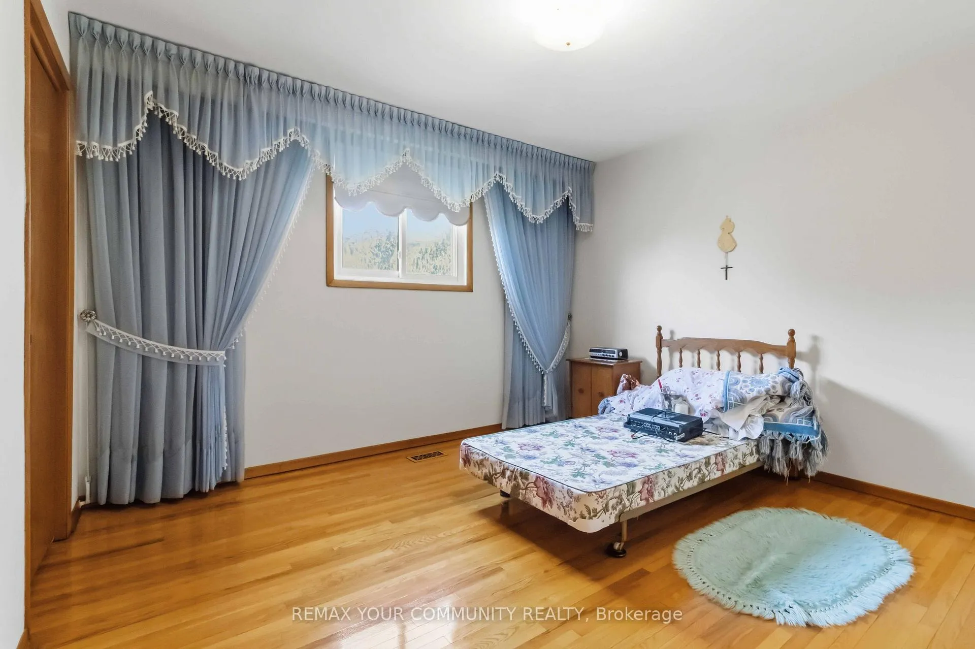 Photo 38 of 17 Harris Crescent, Vaughan, West Woodbridge — HOMEH