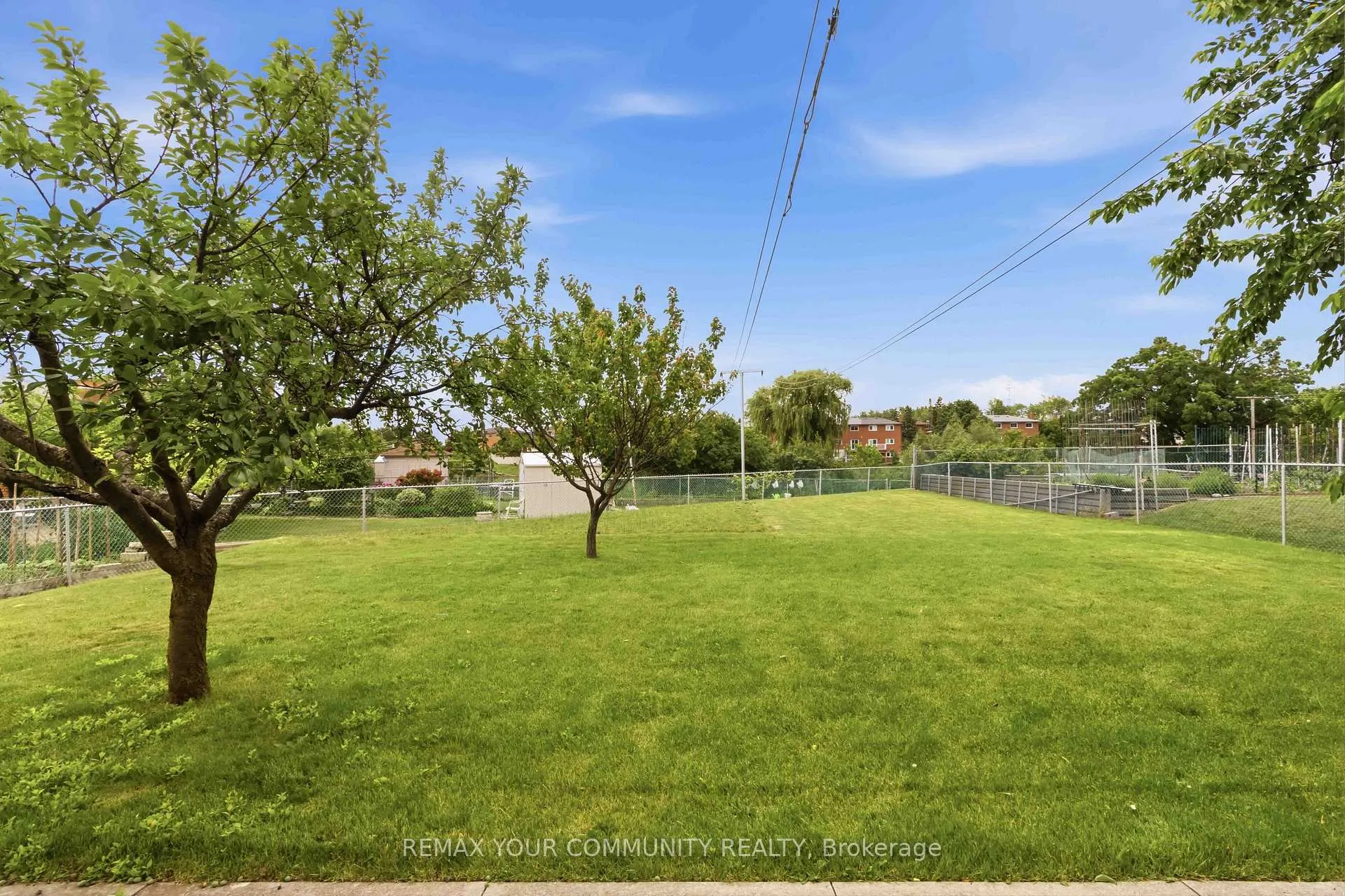 Photo 47 of 17 Harris Crescent, Vaughan, West Woodbridge — HOMEH