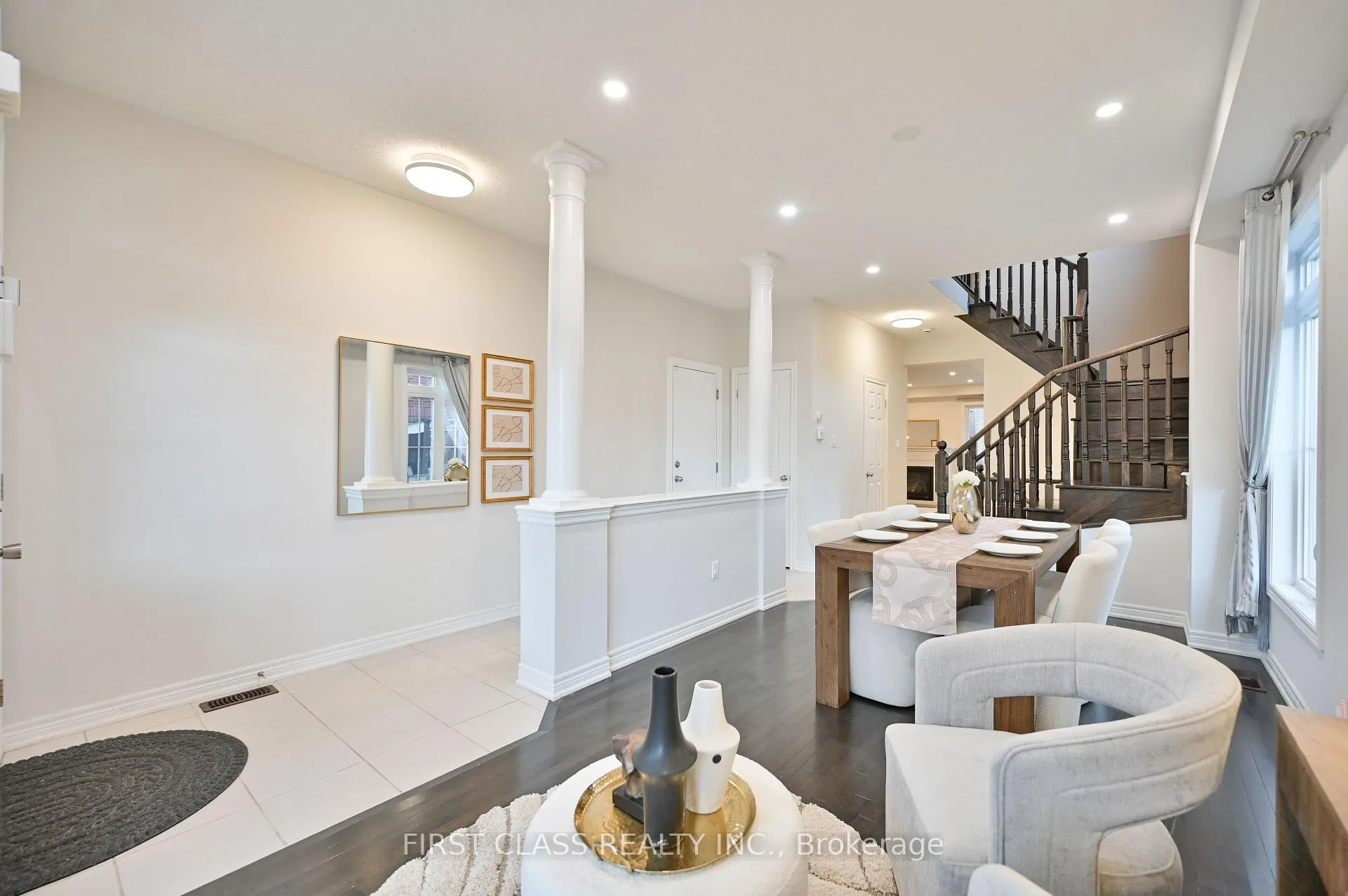 Photo 5 of 17 Chao Crescent, Richmond Hill, Oak Ridges — HOMEH