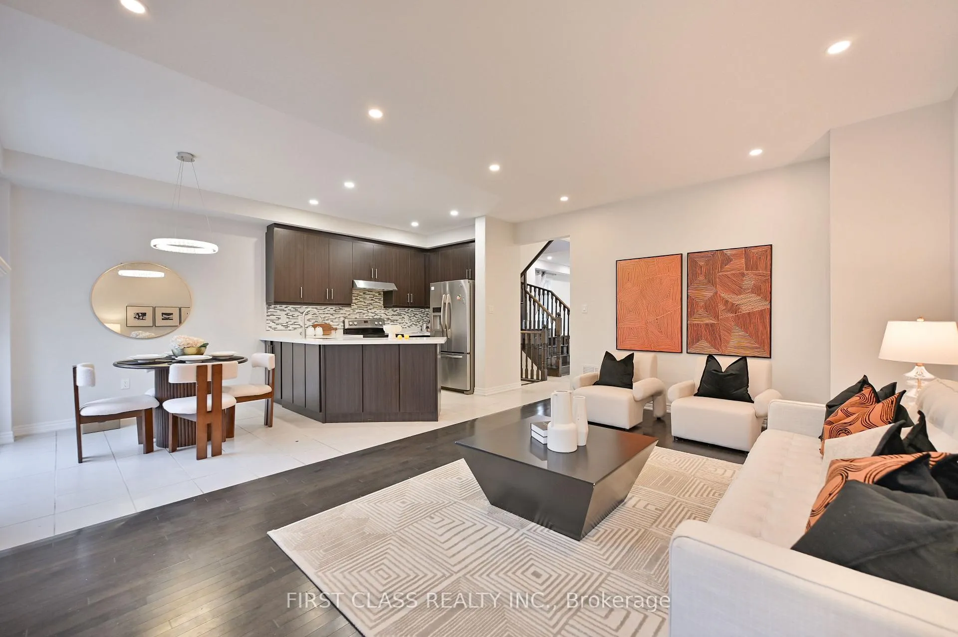 Photo 10 of 17 Chao Crescent, Richmond Hill, Oak Ridges — HOMEH