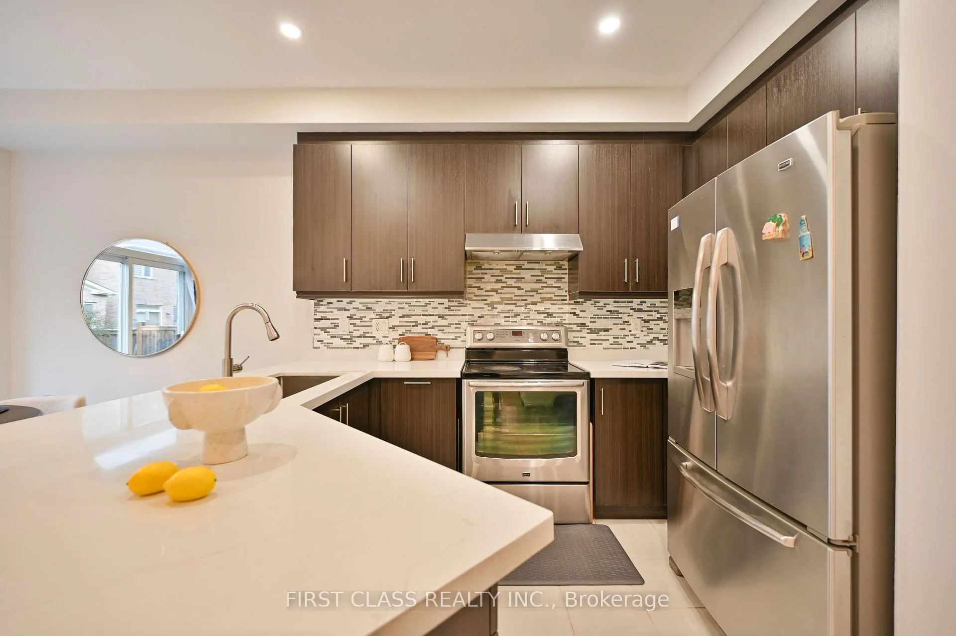 Photo 11 of 17 Chao Crescent, Richmond Hill, Oak Ridges — HOMEH