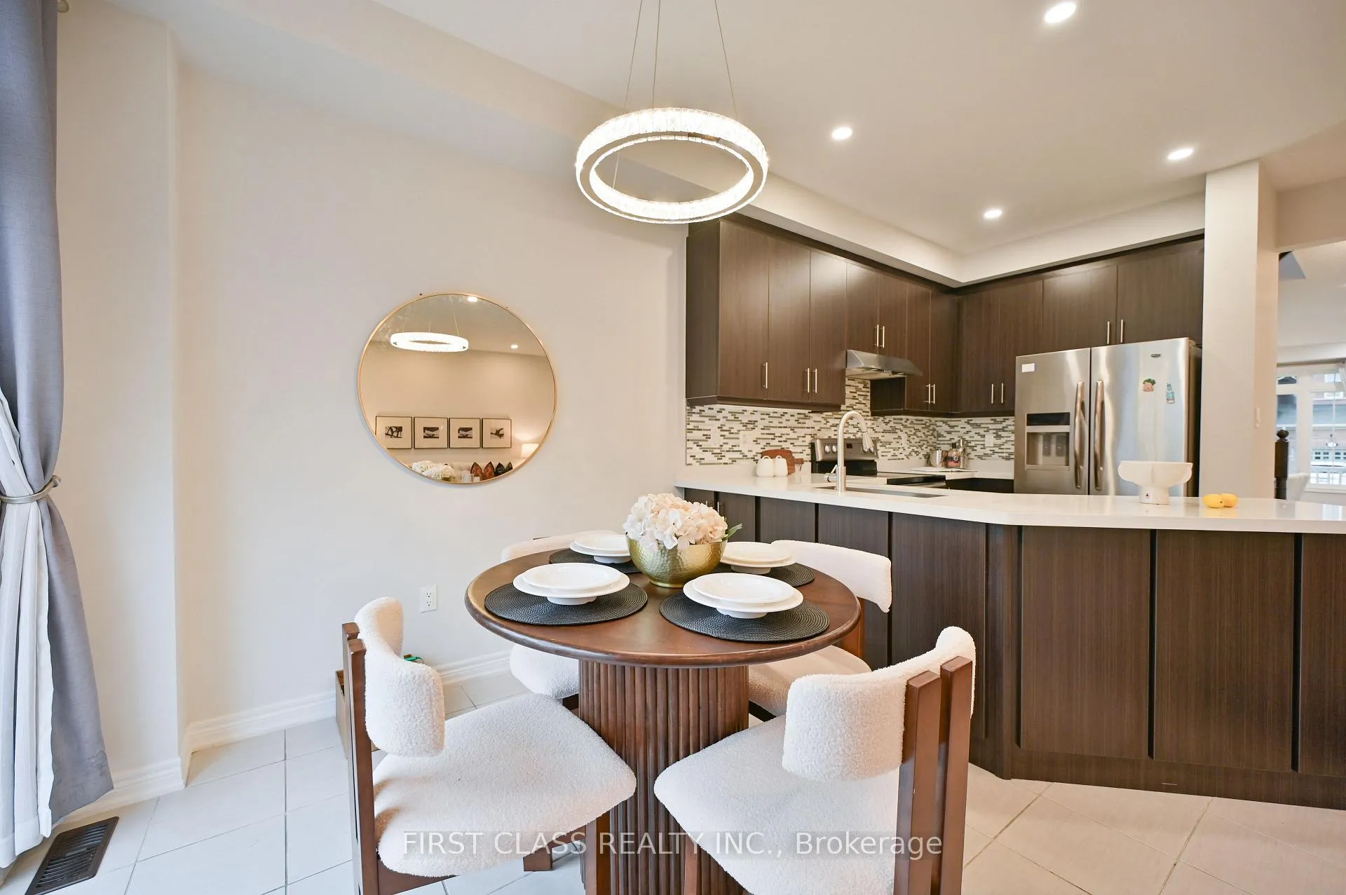 Photo 12 of 17 Chao Crescent, Richmond Hill, Oak Ridges — HOMEH