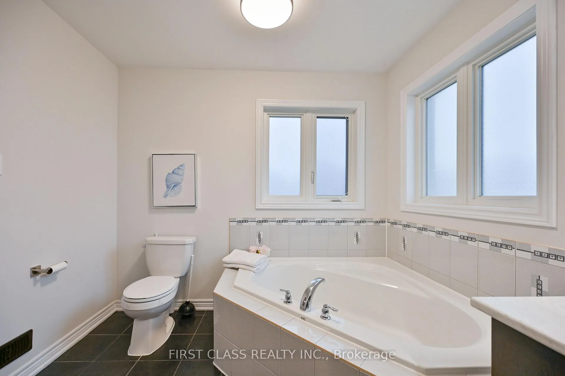 Photo 20 of 17 Chao Crescent, Richmond Hill, Oak Ridges — HOMEH