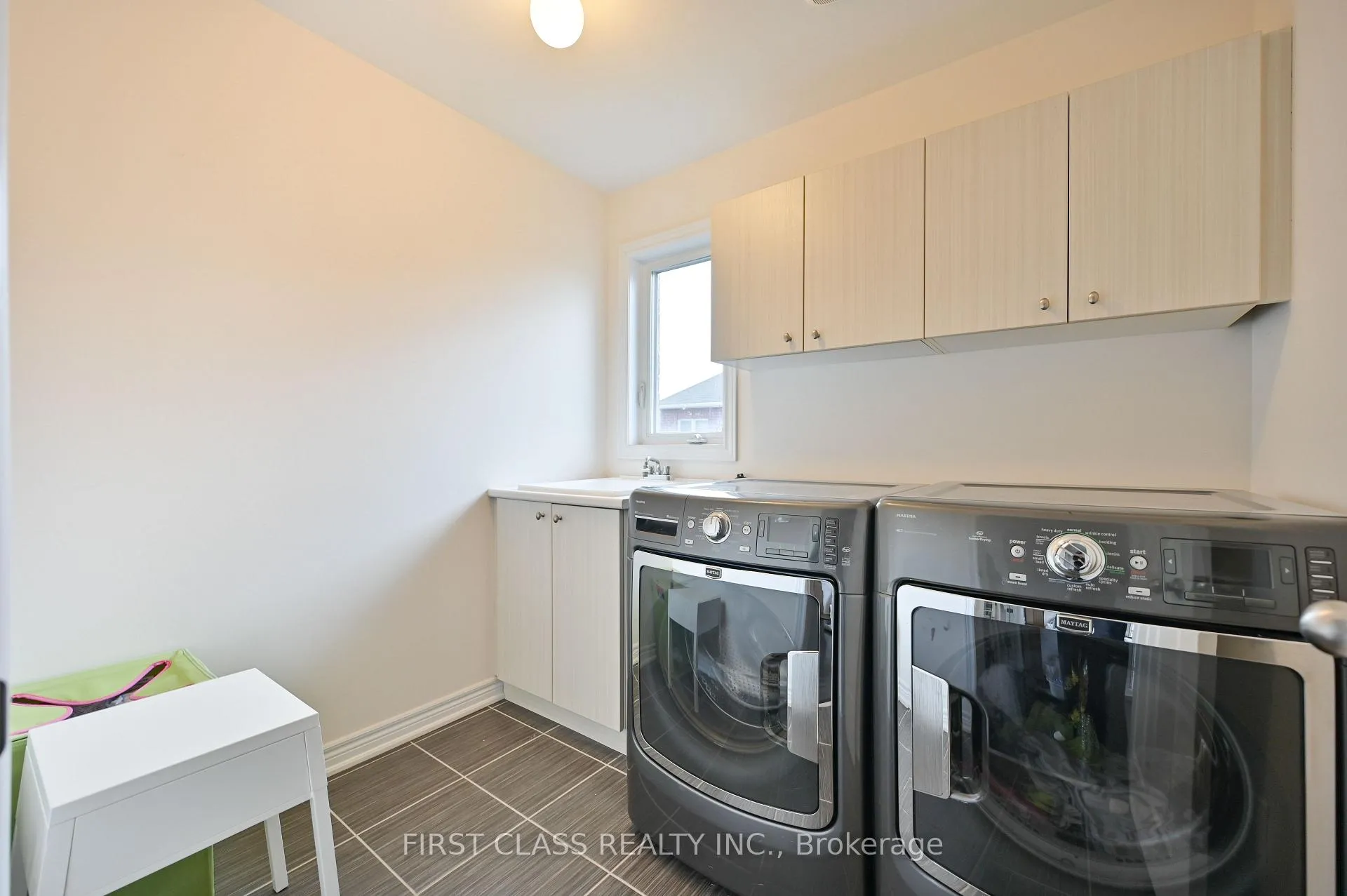 Photo 27 of 17 Chao Crescent, Richmond Hill, Oak Ridges — HOMEH