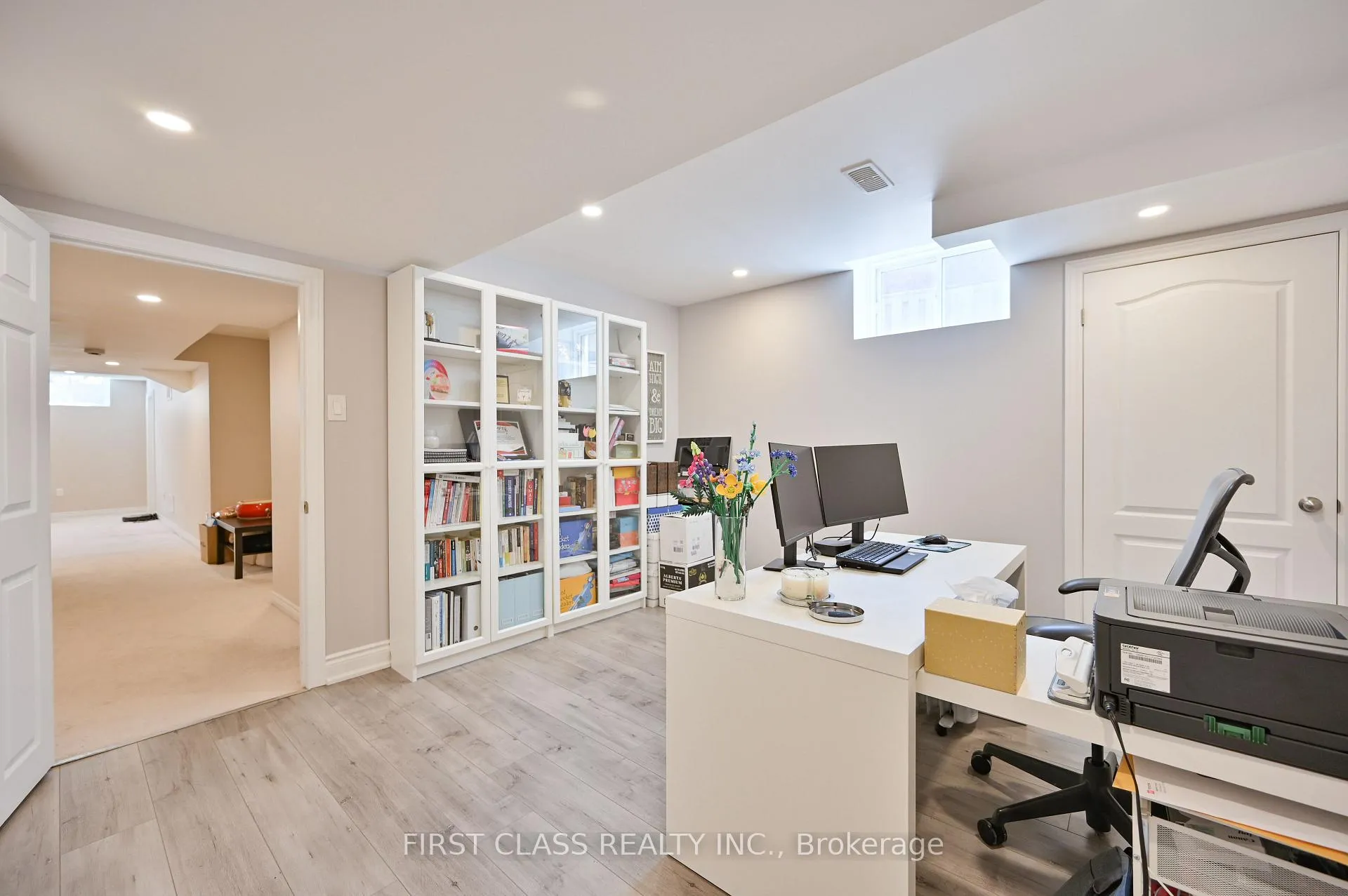 Photo 31 of 17 Chao Crescent, Richmond Hill, Oak Ridges — HOMEH