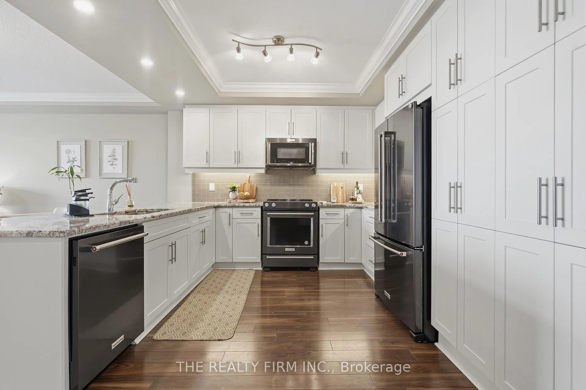 Photo 5 of Unit 708, 260 Villagewalk Boulevard, London, North R — HOMEH