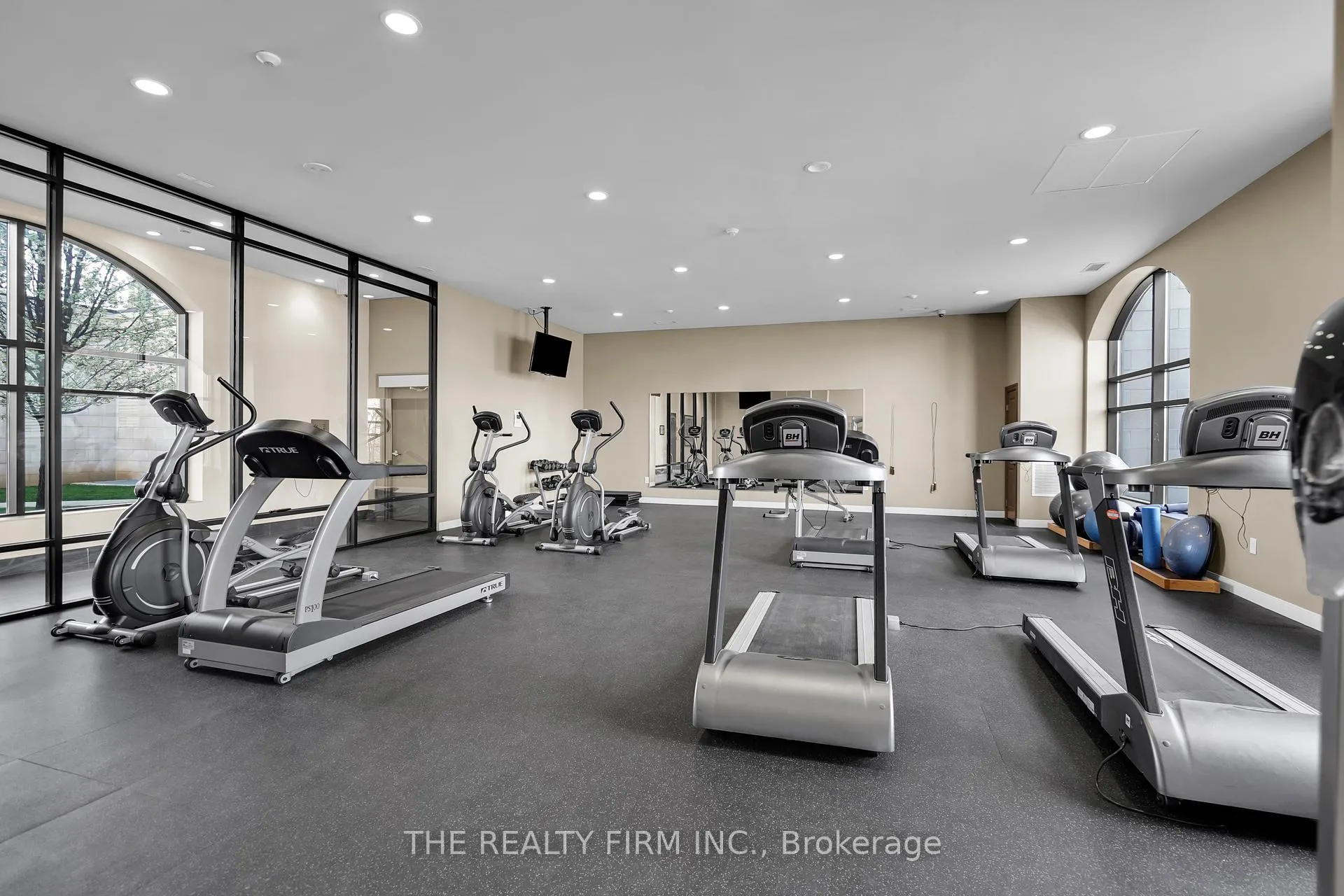 Photo 38 of Unit 708, 260 Villagewalk Boulevard, London, North R — HOMEH