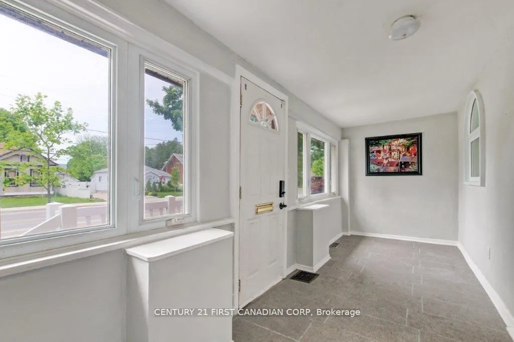Photo 2 of 776 Quebec Street, London, East G — HOMEH