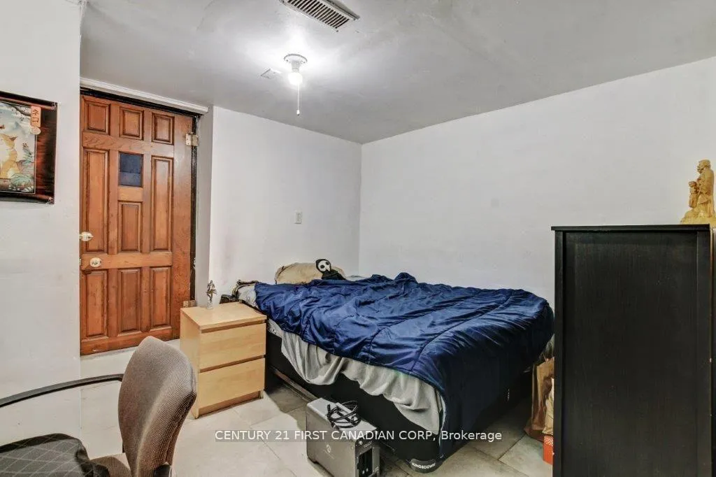 Photo 15 of 776 Quebec Street, London, East G — HOMEH