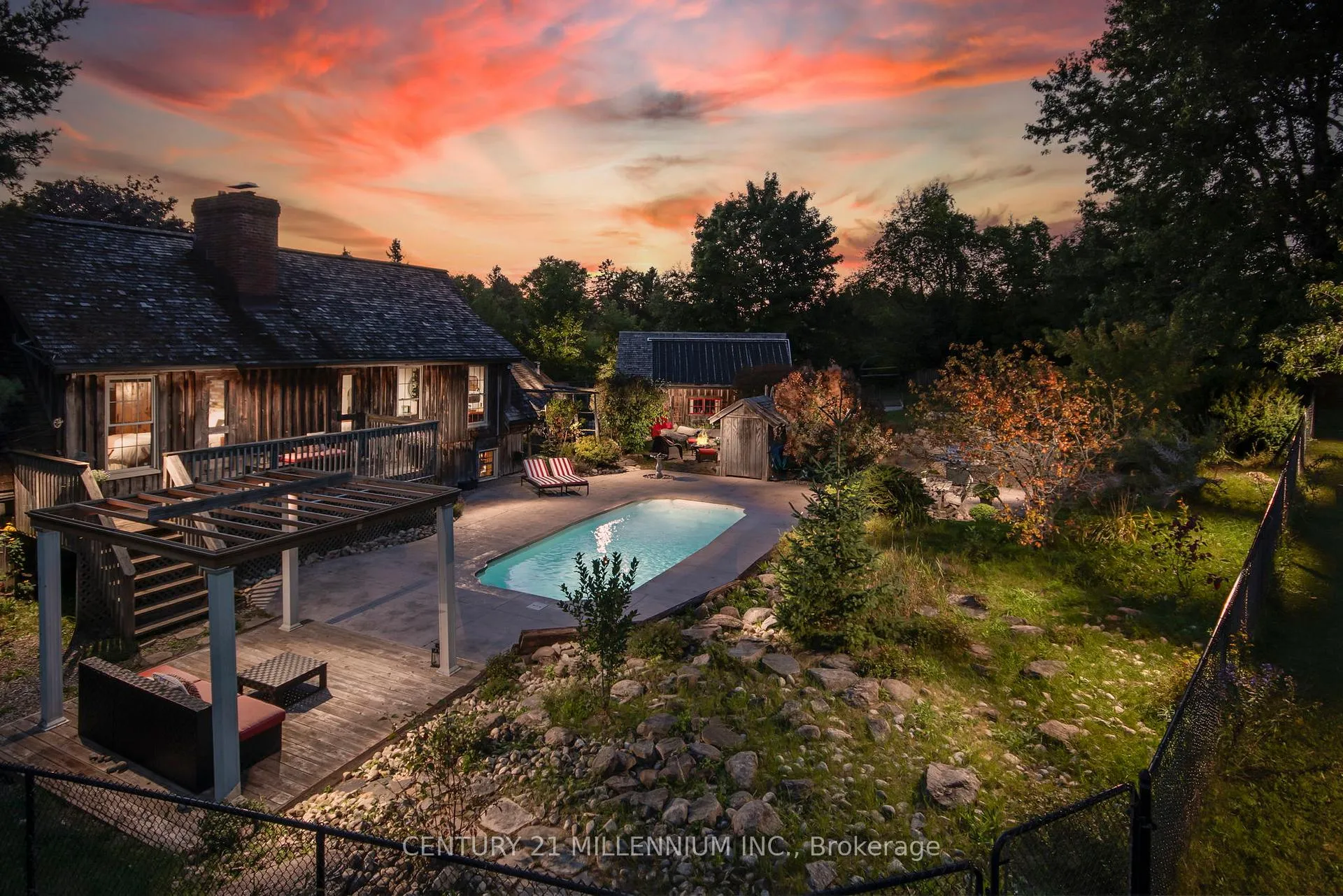Photo 3 of 20909 Shaws Creek Road, Caledon, Alton — HOMEH