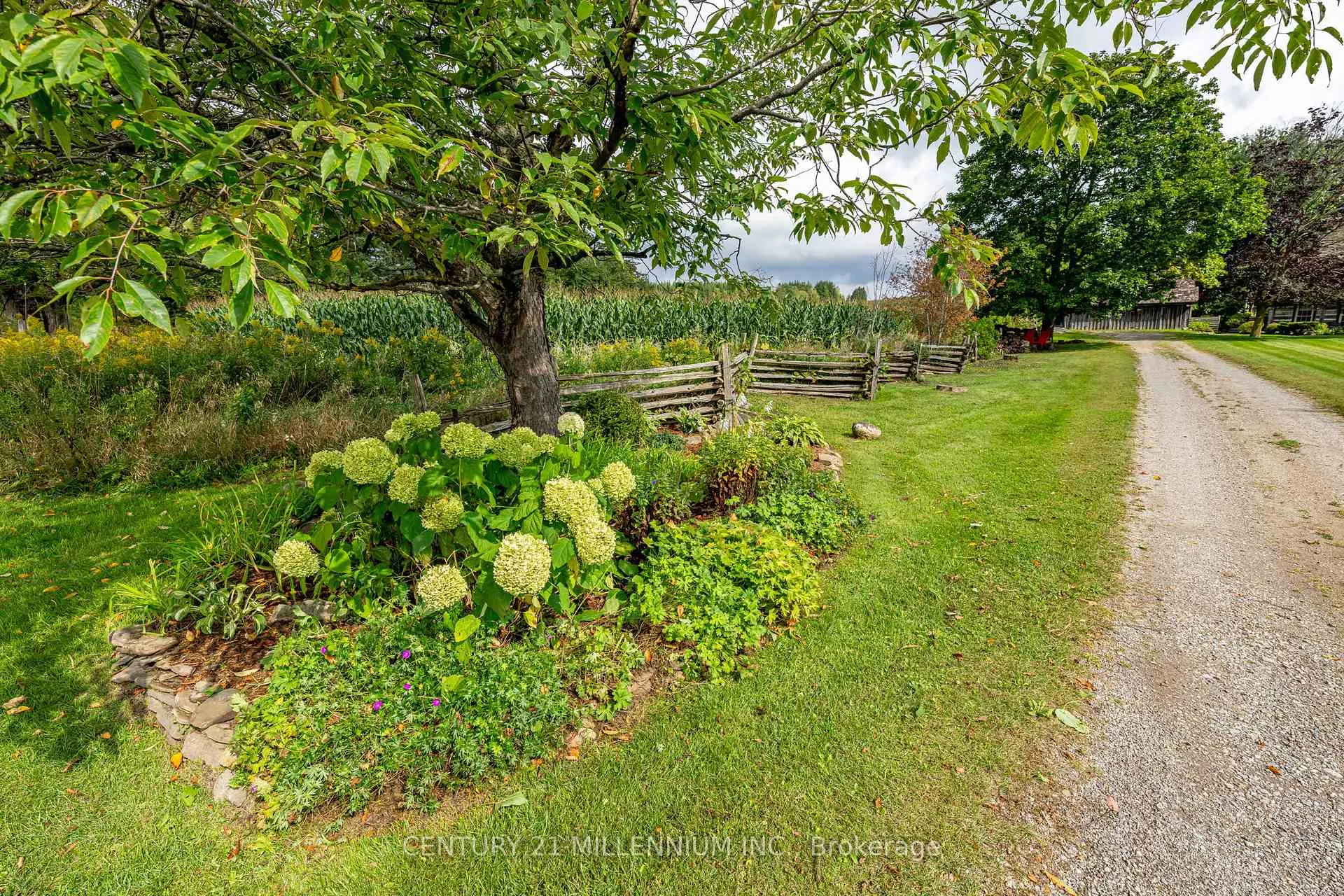 Photo 32 of 20909 Shaws Creek Road, Caledon, Alton — HOMEH