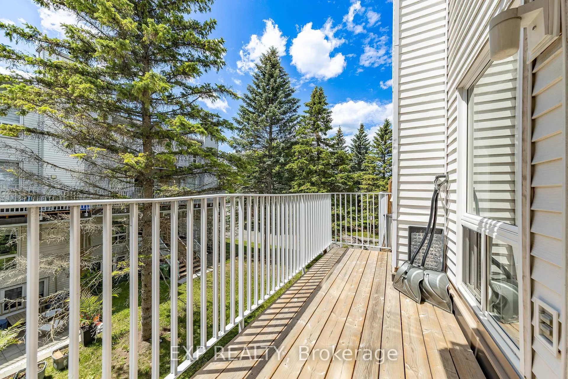 Photo 23 of 69 Briston Private, Ottawa, Hunt Club Park — HOMEH