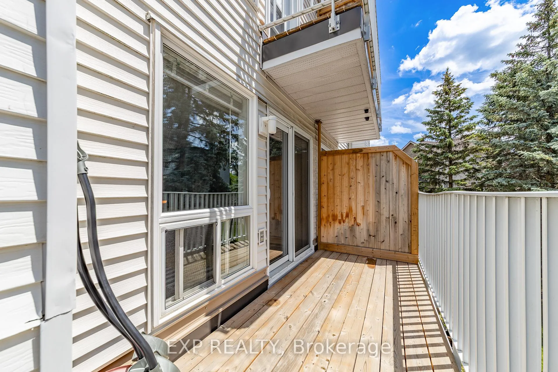 Photo 24 of 69 Briston Private, Ottawa, Hunt Club Park — HOMEH