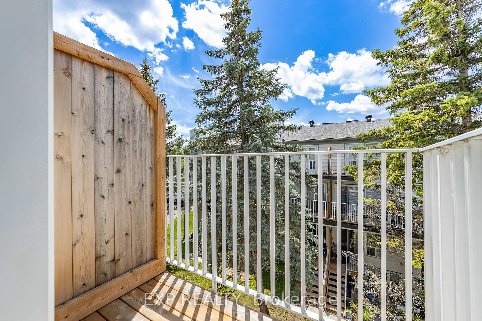 Photo 33 of 69 Briston Private, Ottawa, Hunt Club Park — HOMEH