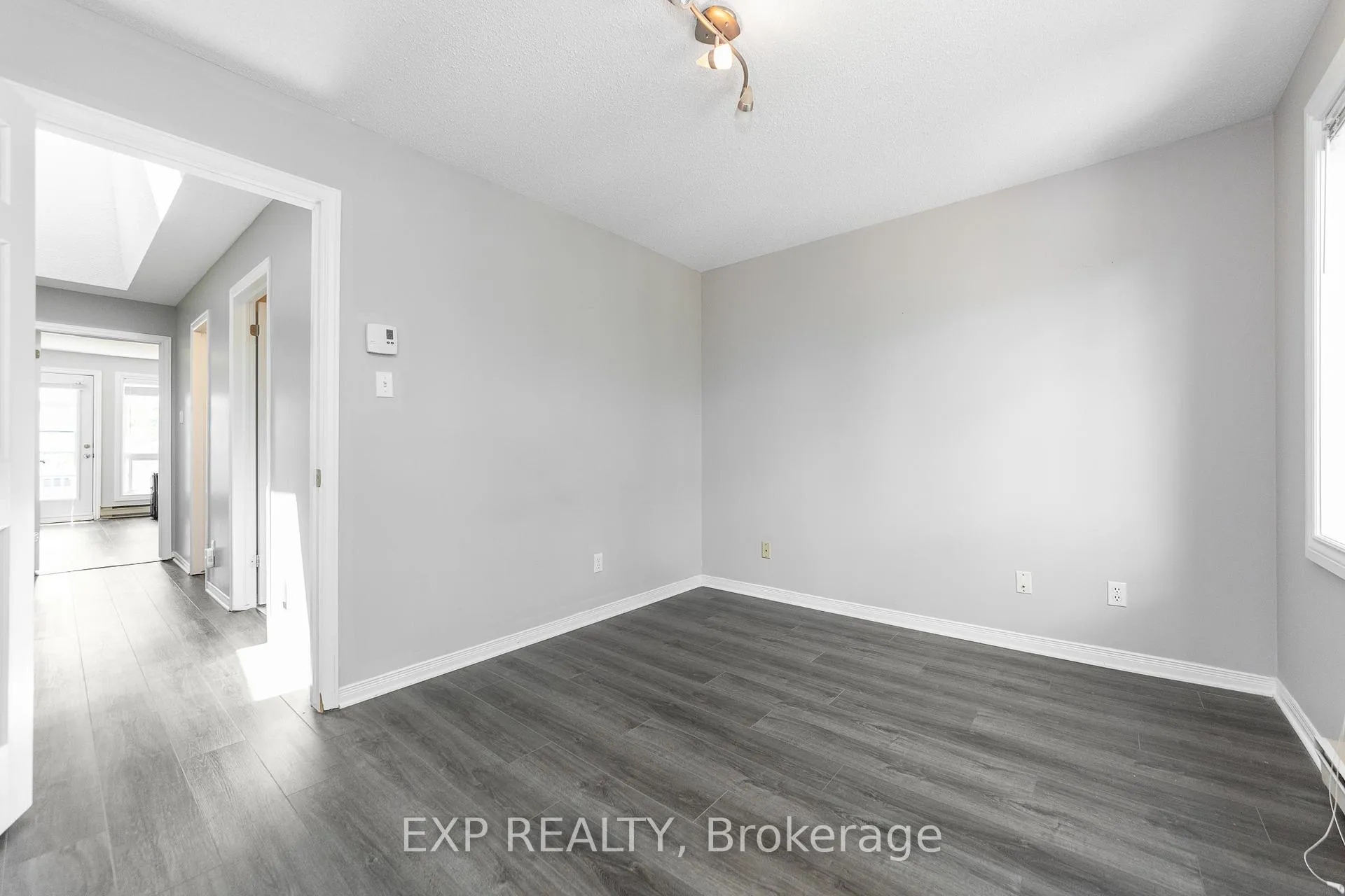 Photo 36 of 69 Briston Private, Ottawa, Hunt Club Park — HOMEH