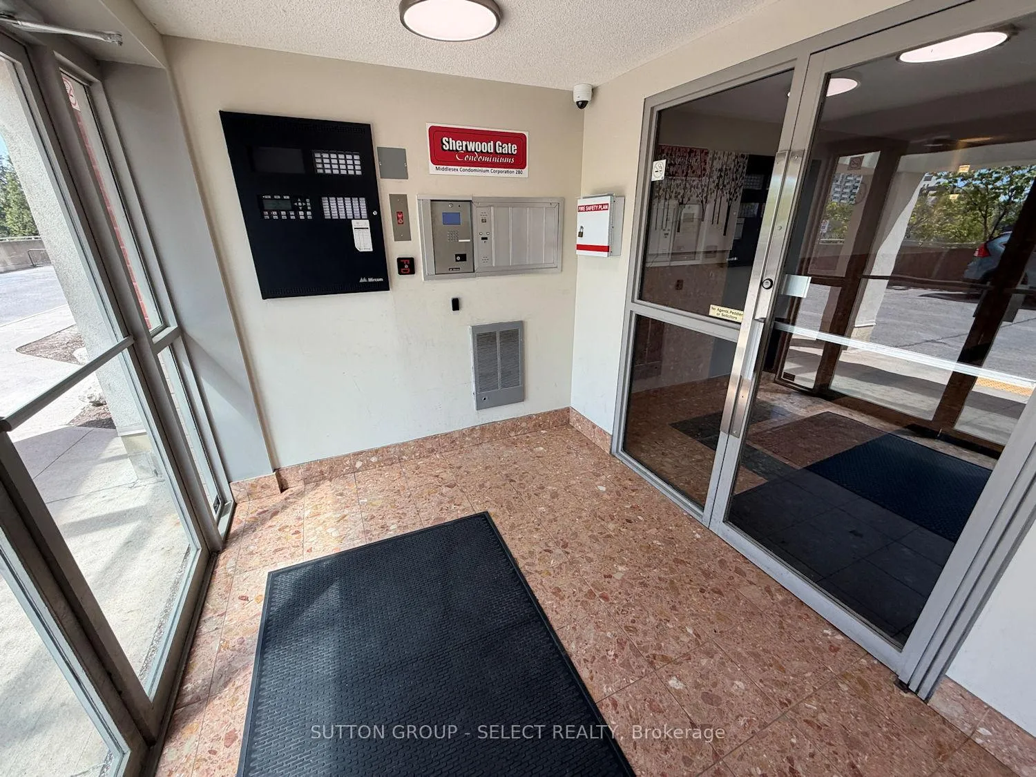 Photo 4 of Unit 407, 30 Chapman Court, London, North I — HOMEH