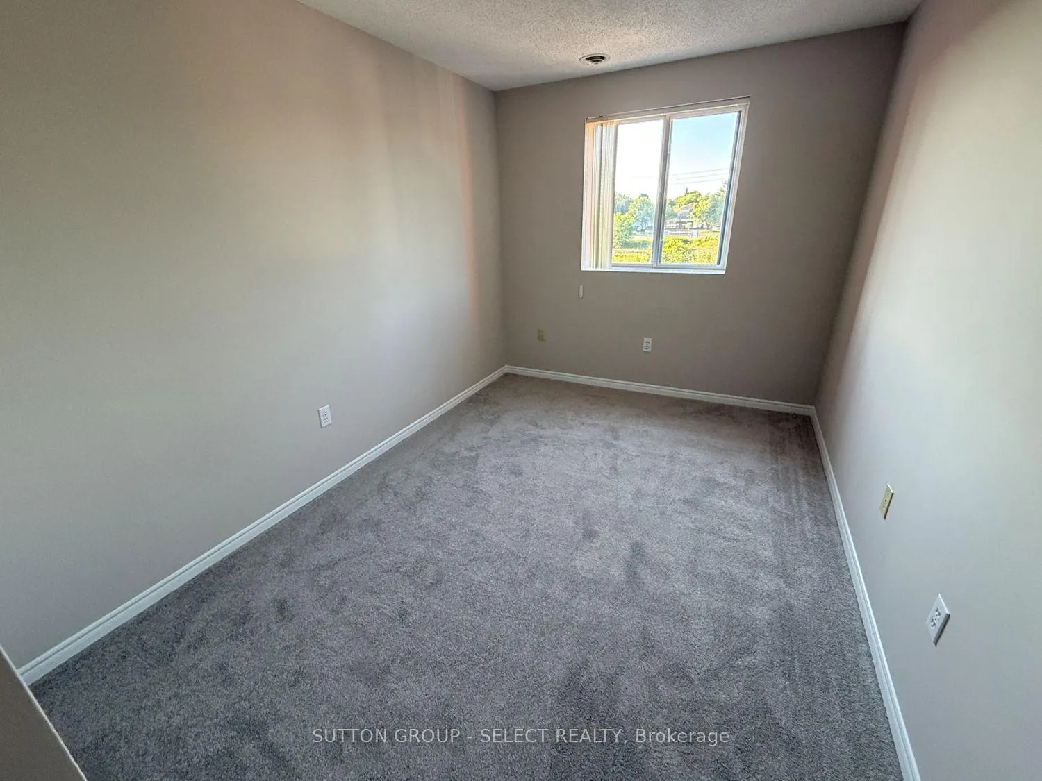 Photo 18 of Unit 407, 30 Chapman Court, London, North I — HOMEH