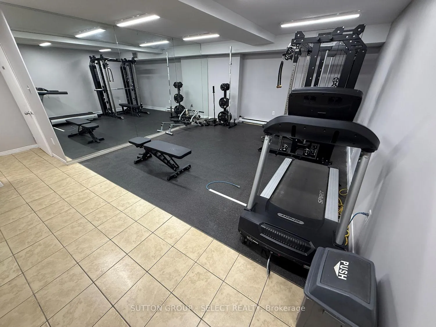 Photo 27 of Unit 407, 30 Chapman Court, London, North I — HOMEH