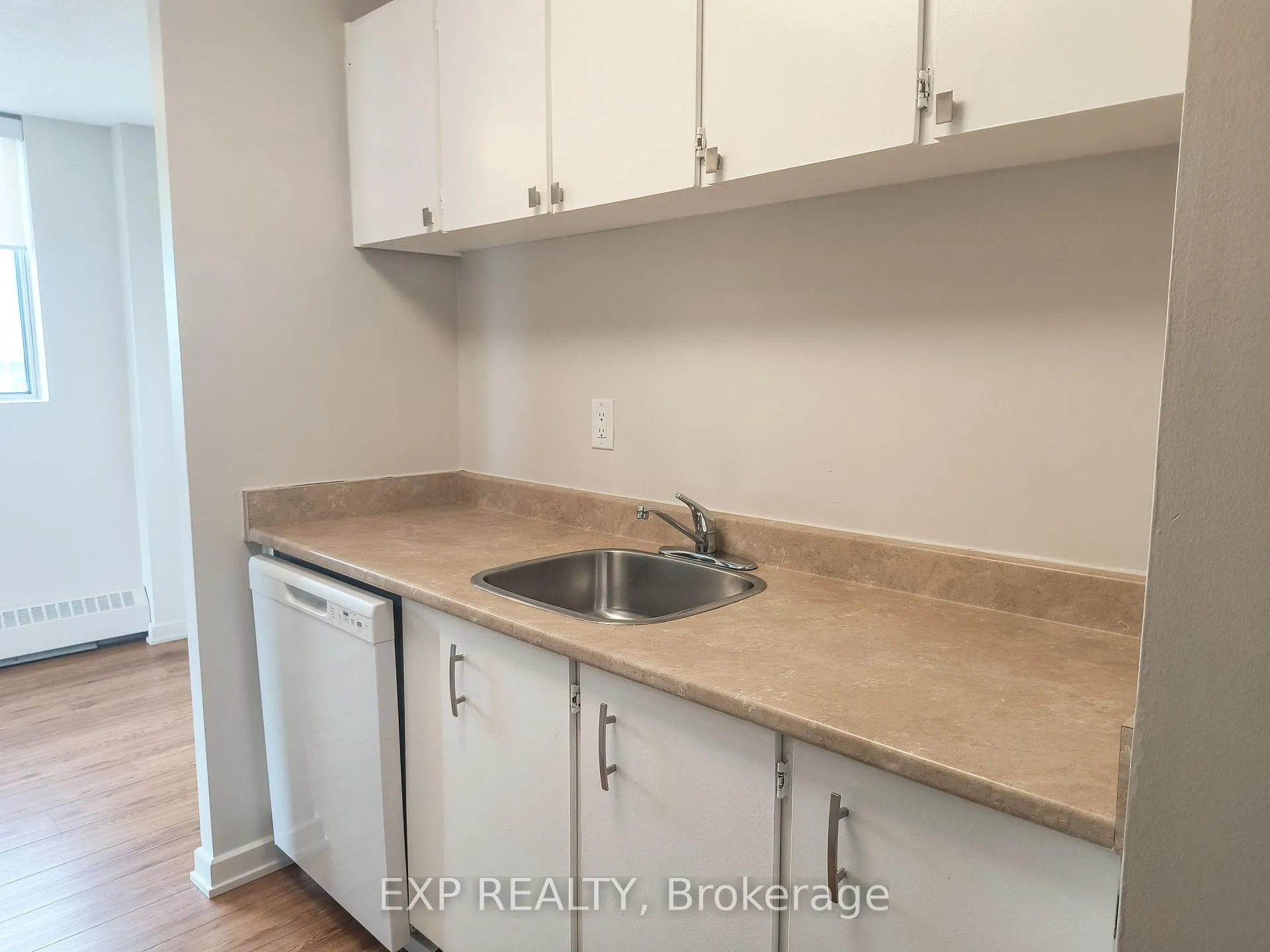 Photo 3 of Unit 503, 981 Gulf Place, Ottawa, Carson Meadows — HOMEH