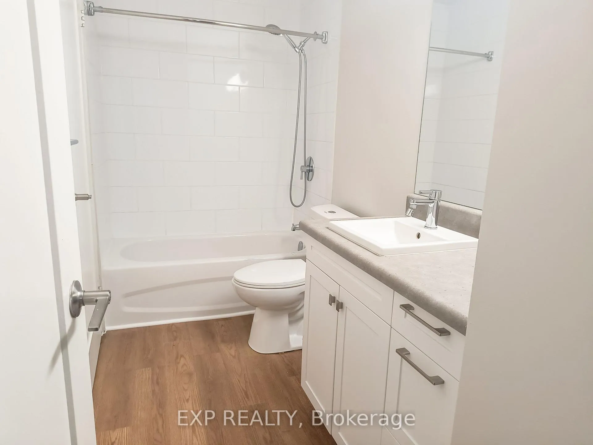 Photo 10 of Unit 6, 971 Gulf Place, Ottawa, Carson Meadows — HOMEH