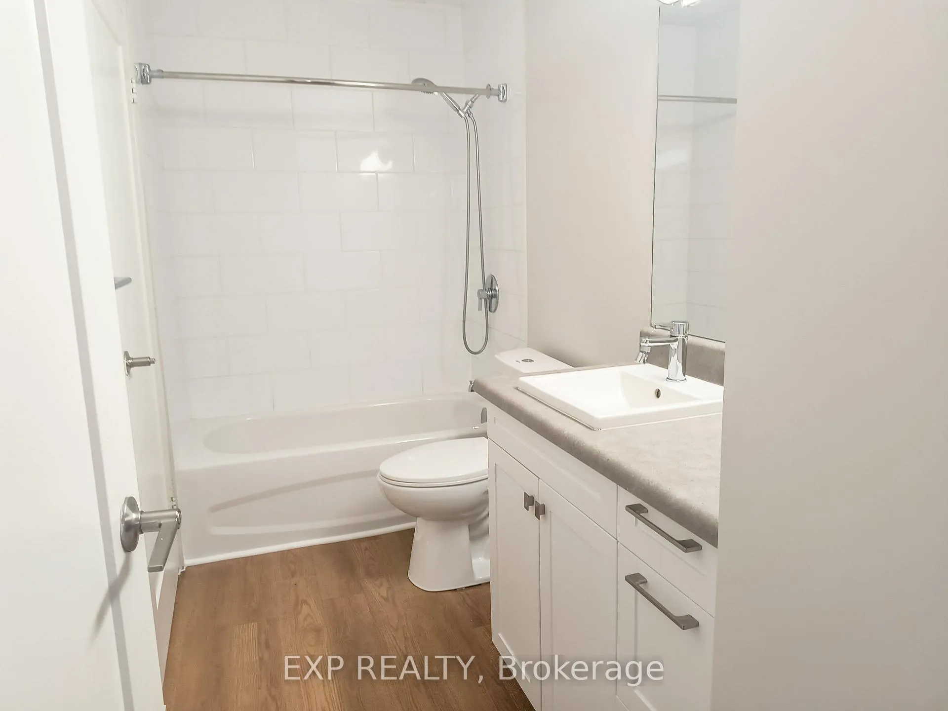 Photo 13 of Unit 6, 971 Gulf Place, Ottawa, Carson Meadows — HOMEH