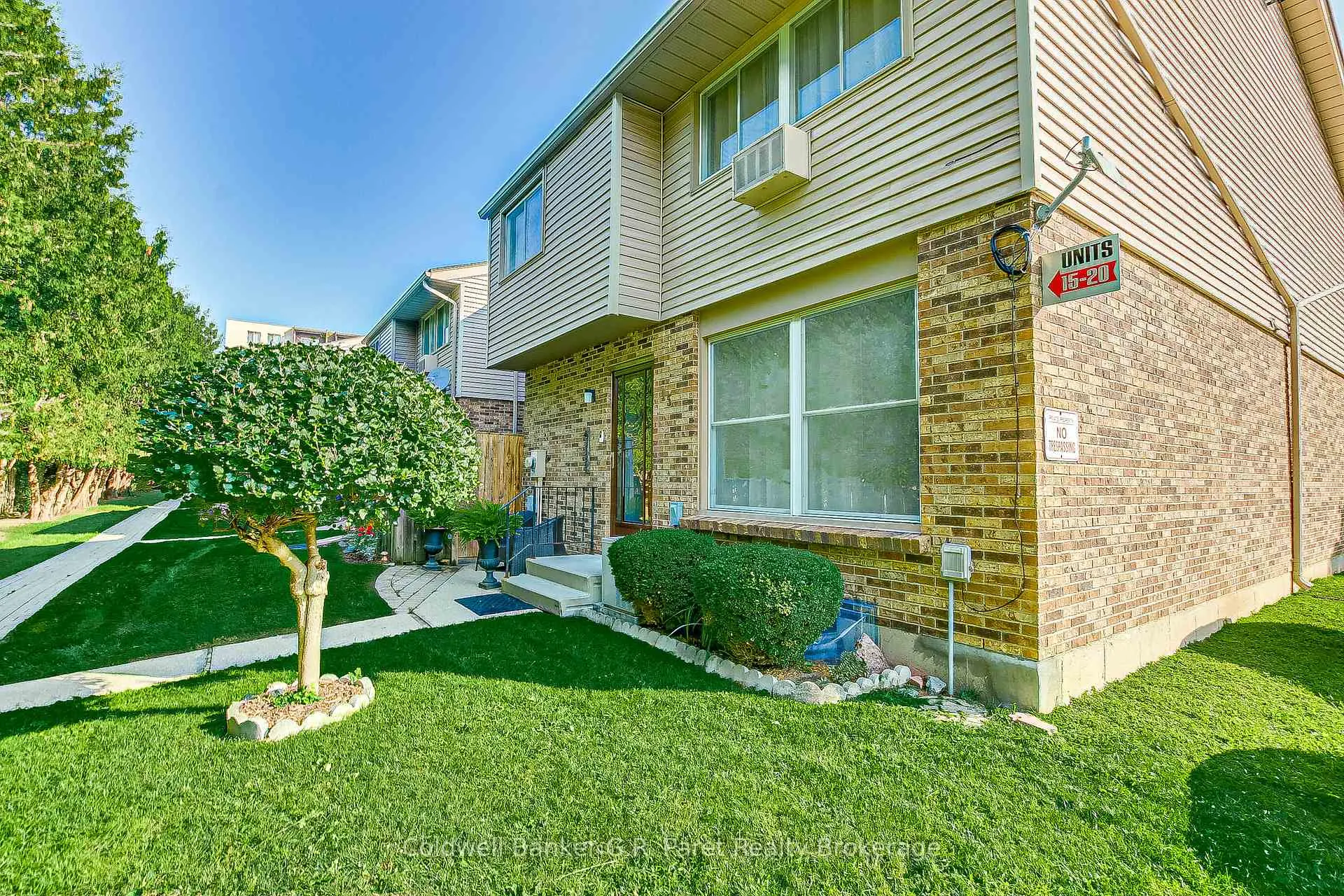 Front of Unit 15, 1 Lamer's Court