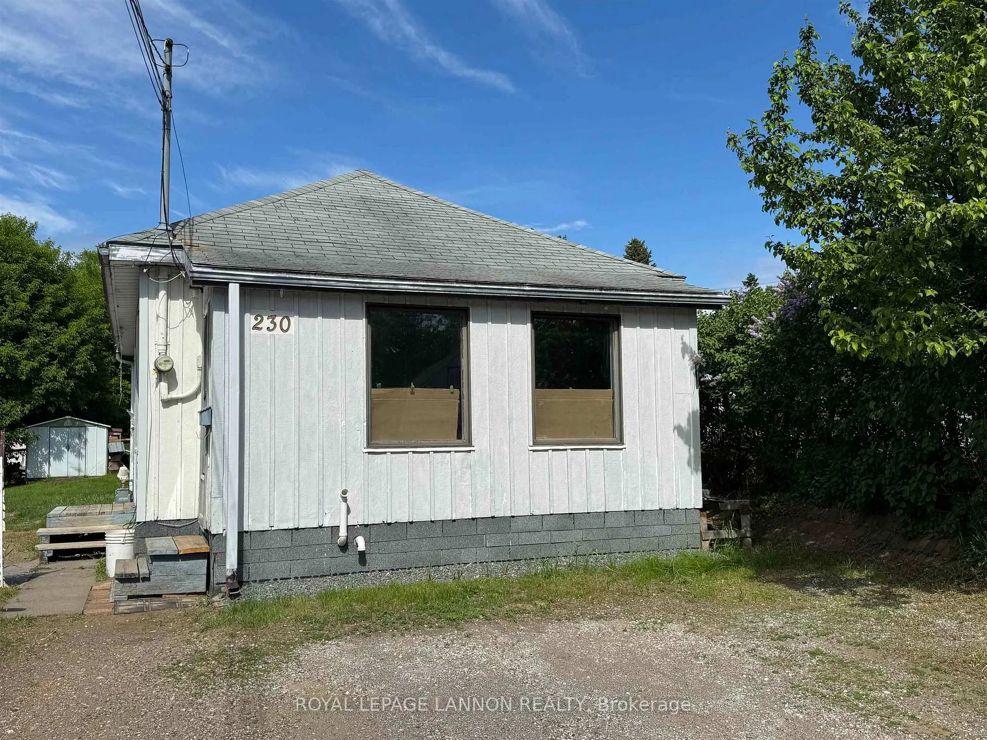Photo 3 of 230 Brent St., Thunder Bay, Shuniah — HOMEH
