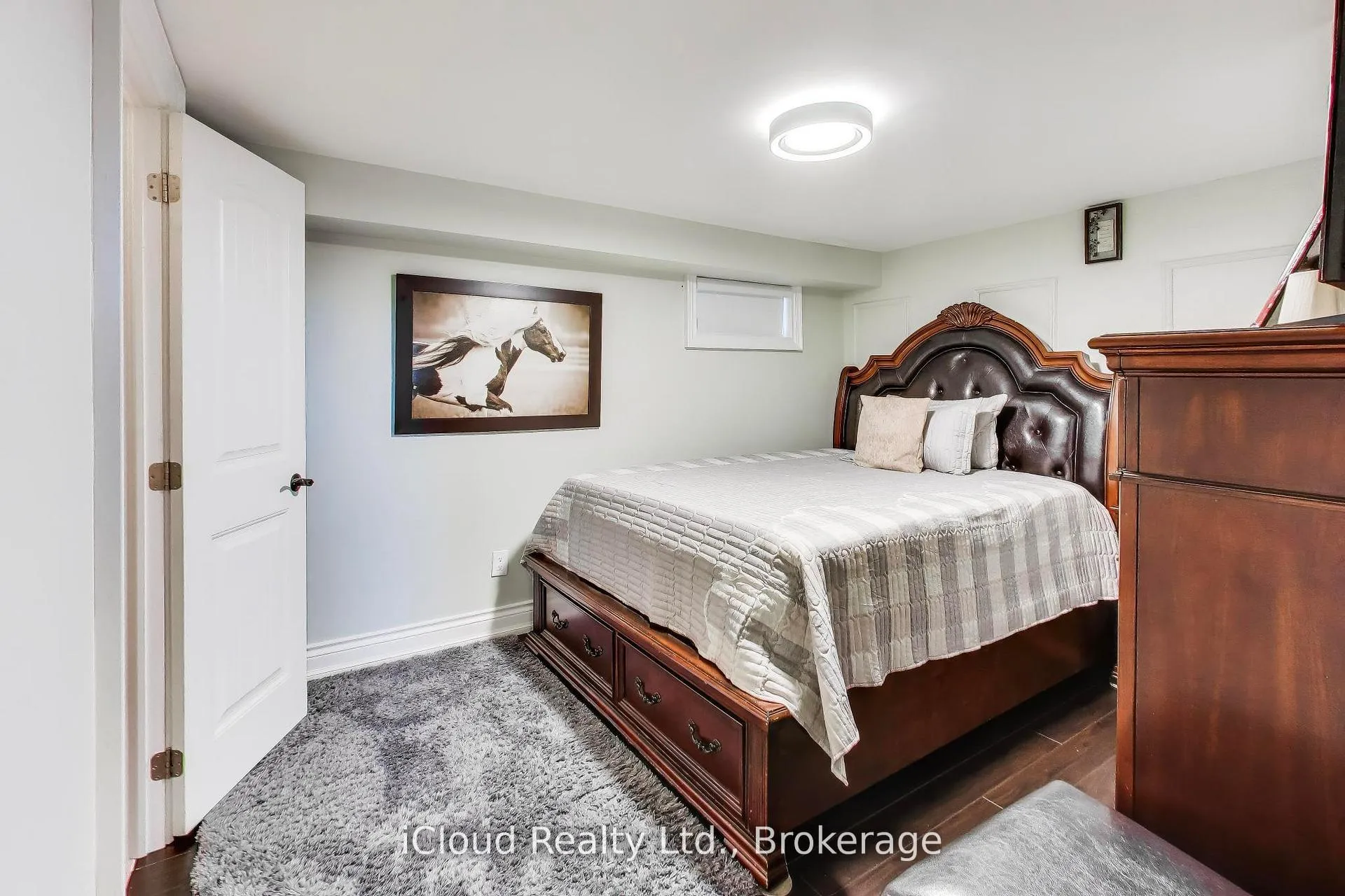 Photo 14 of 29 Pumfrey Crescent, Etobicoke, Mount Olive-Silverstone-Jamestown — HOMEH