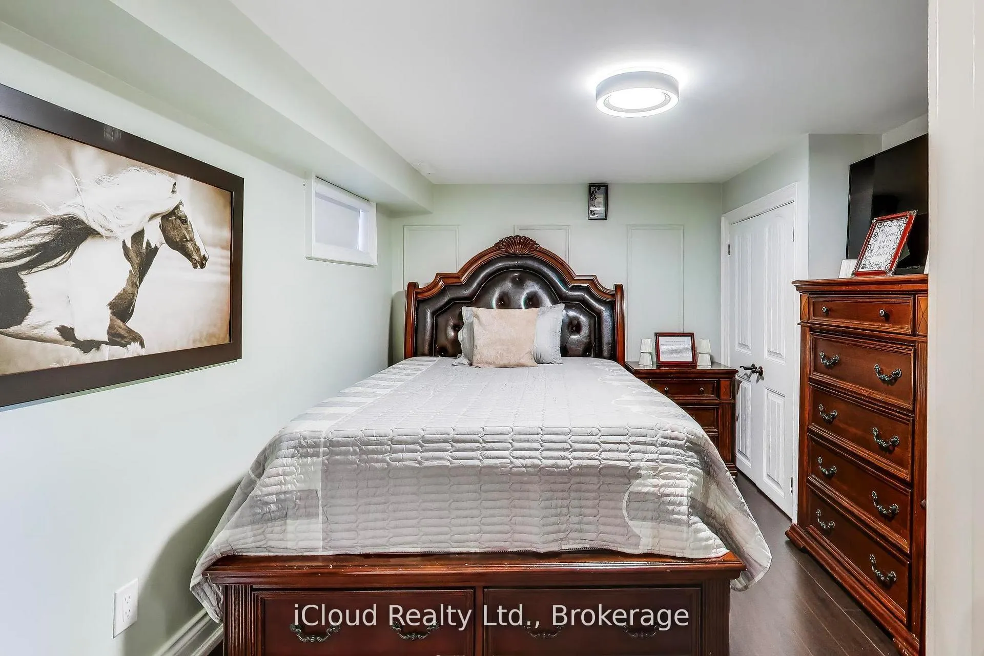 Photo 15 of 29 Pumfrey Crescent, Etobicoke, Mount Olive-Silverstone-Jamestown — HOMEH