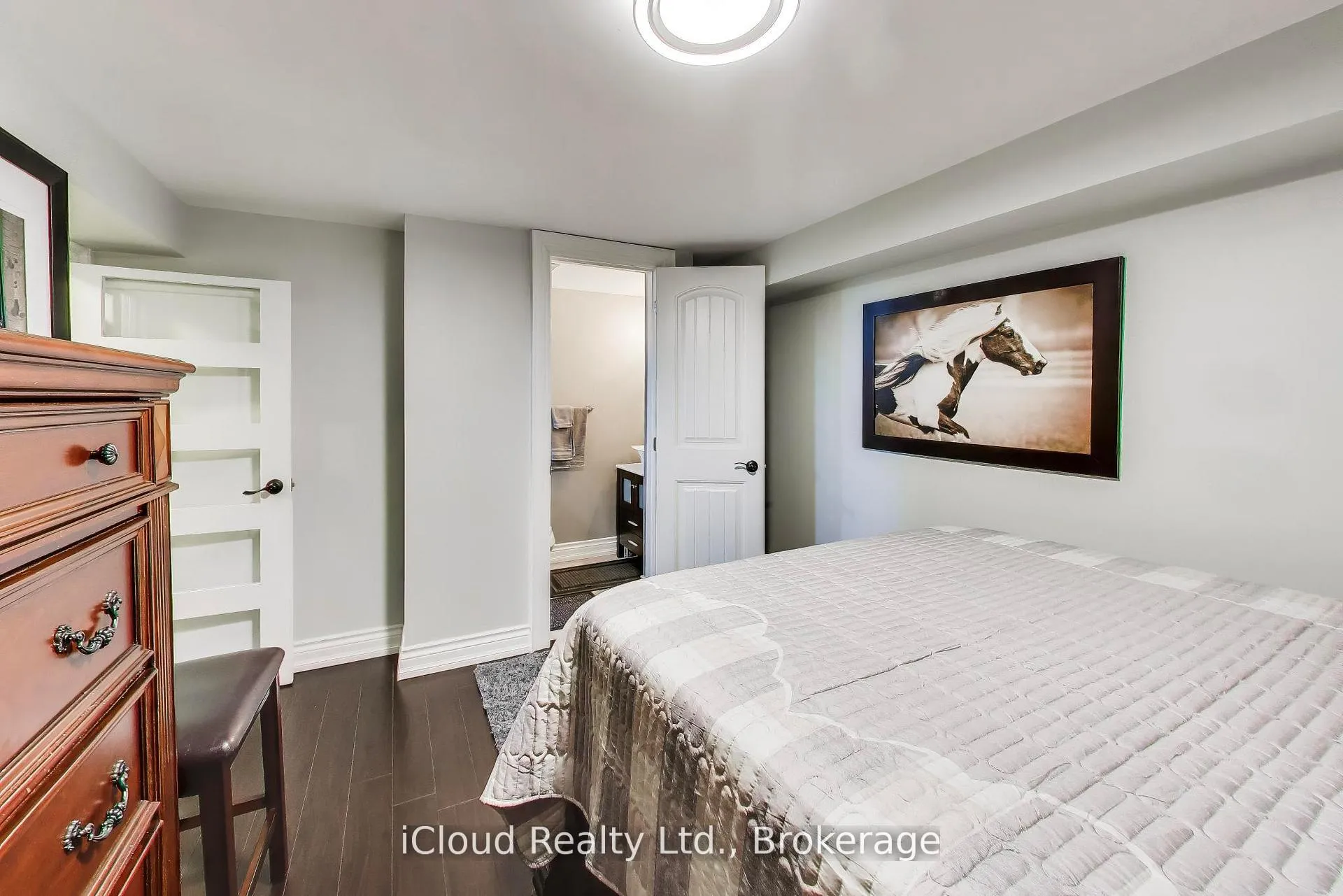 Photo 16 of 29 Pumfrey Crescent, Etobicoke, Mount Olive-Silverstone-Jamestown — HOMEH