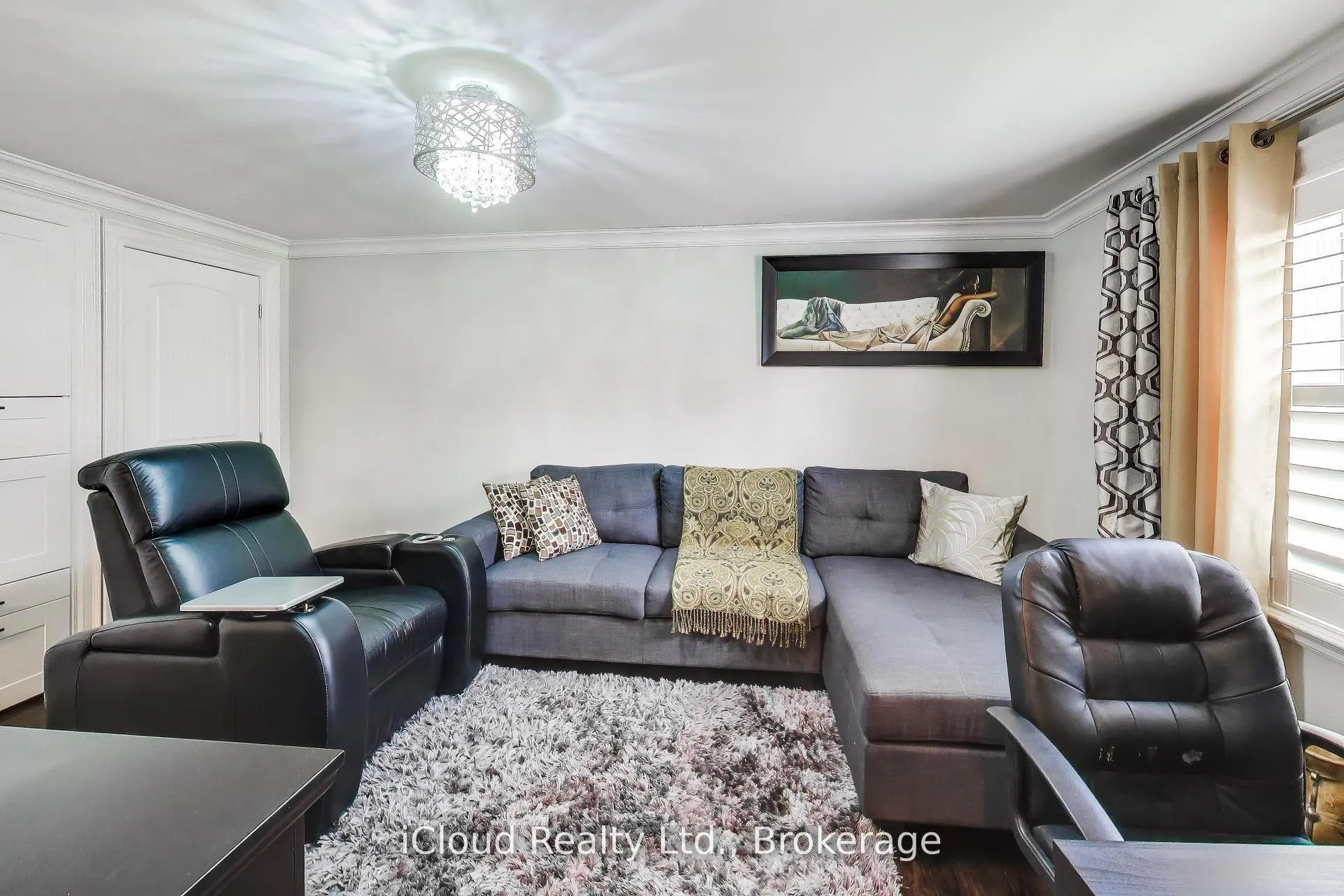 Photo 21 of 29 Pumfrey Crescent, Etobicoke, Mount Olive-Silverstone-Jamestown — HOMEH