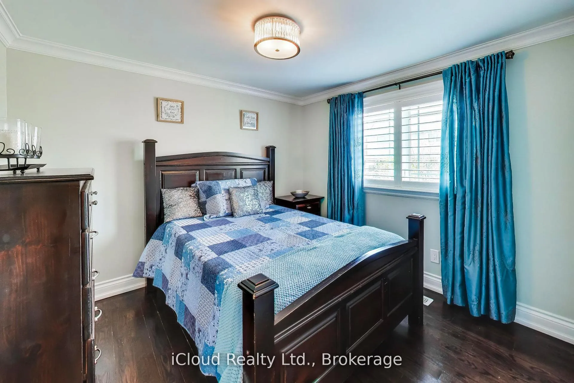 Photo 23 of 29 Pumfrey Crescent, Etobicoke, Mount Olive-Silverstone-Jamestown — HOMEH