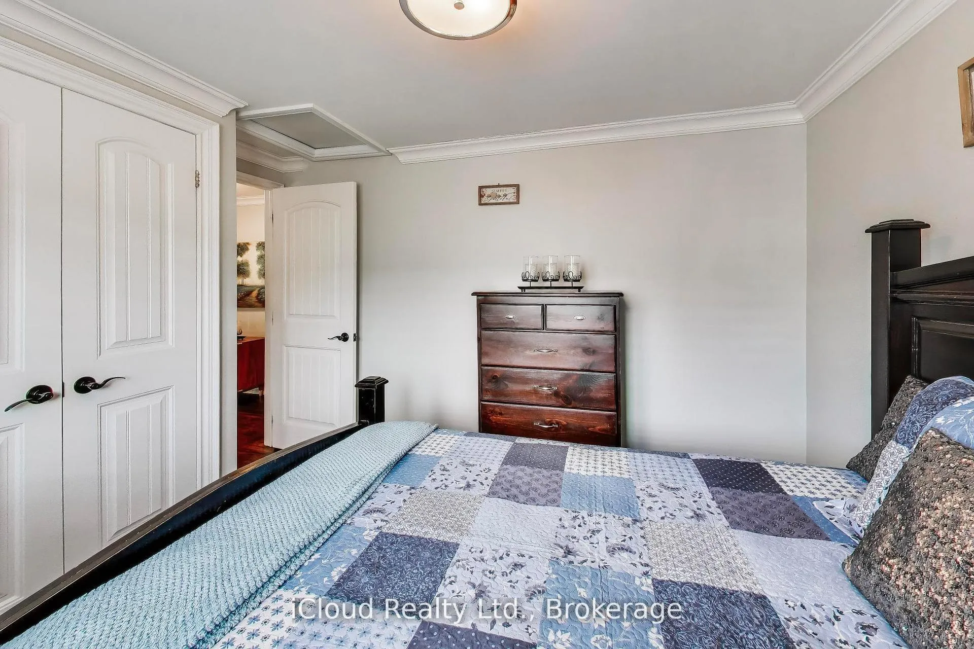 Photo 24 of 29 Pumfrey Crescent, Etobicoke, Mount Olive-Silverstone-Jamestown — HOMEH