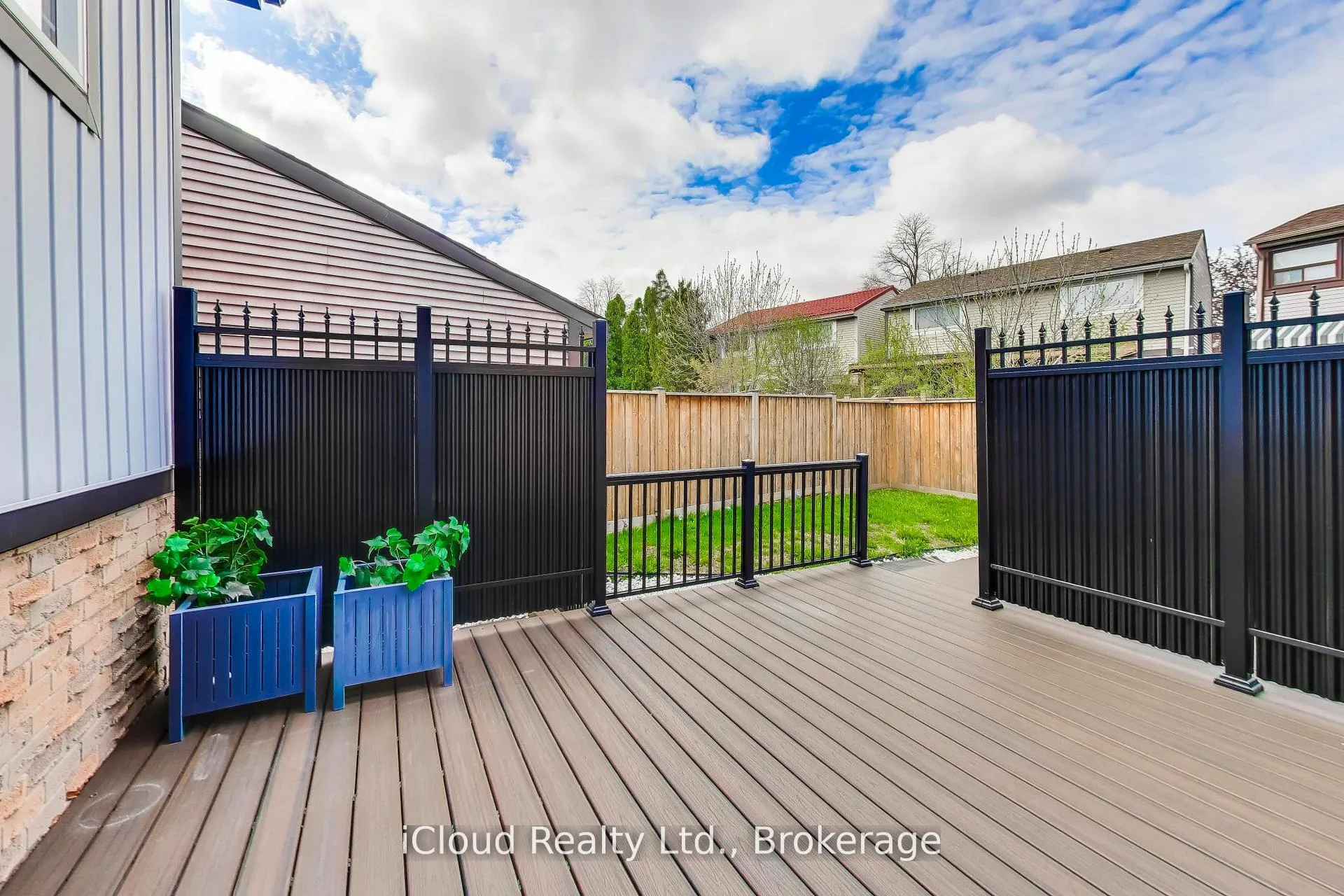 Photo 31 of 29 Pumfrey Crescent, Etobicoke, Mount Olive-Silverstone-Jamestown — HOMEH