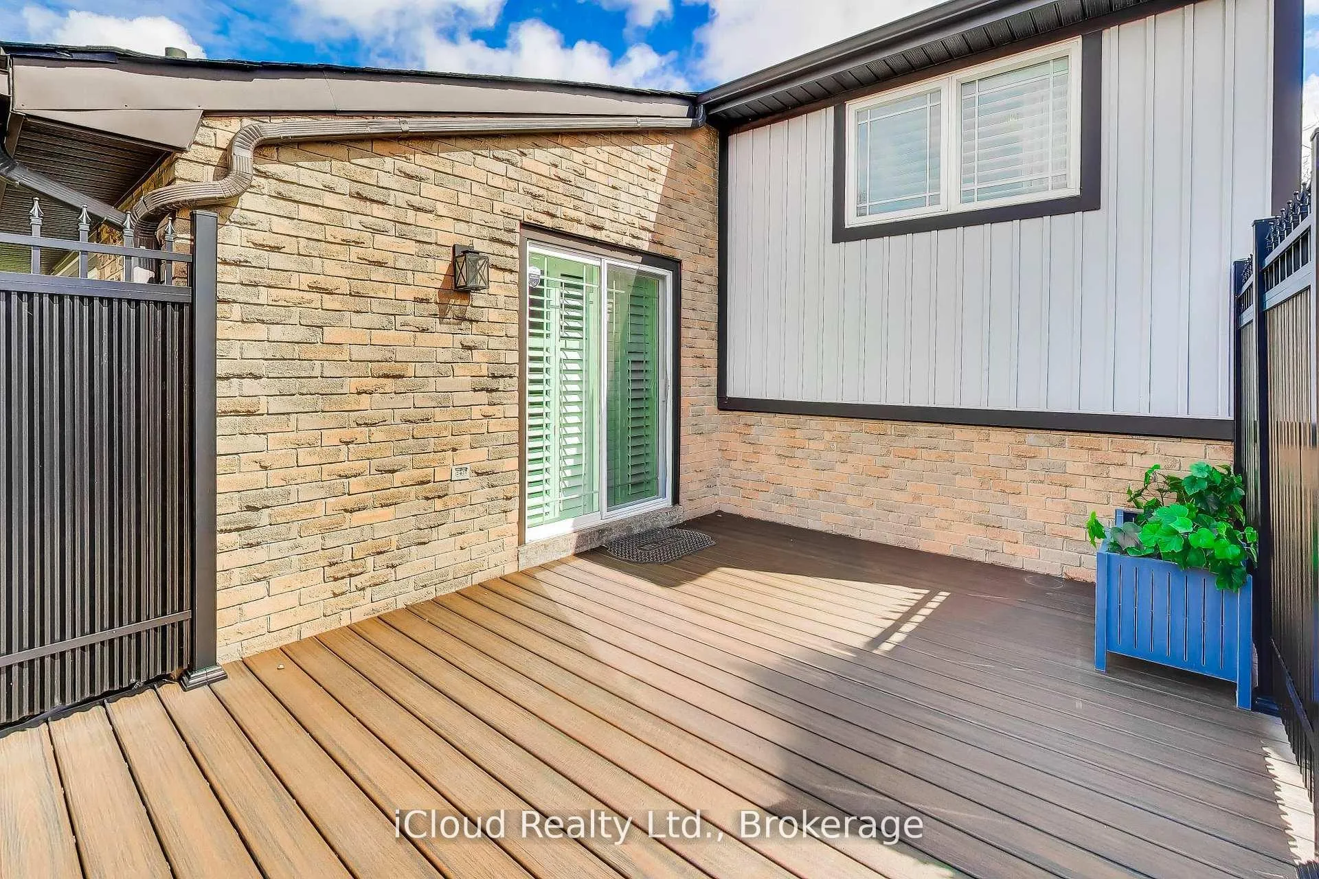 Photo 32 of 29 Pumfrey Crescent, Etobicoke, Mount Olive-Silverstone-Jamestown — HOMEH