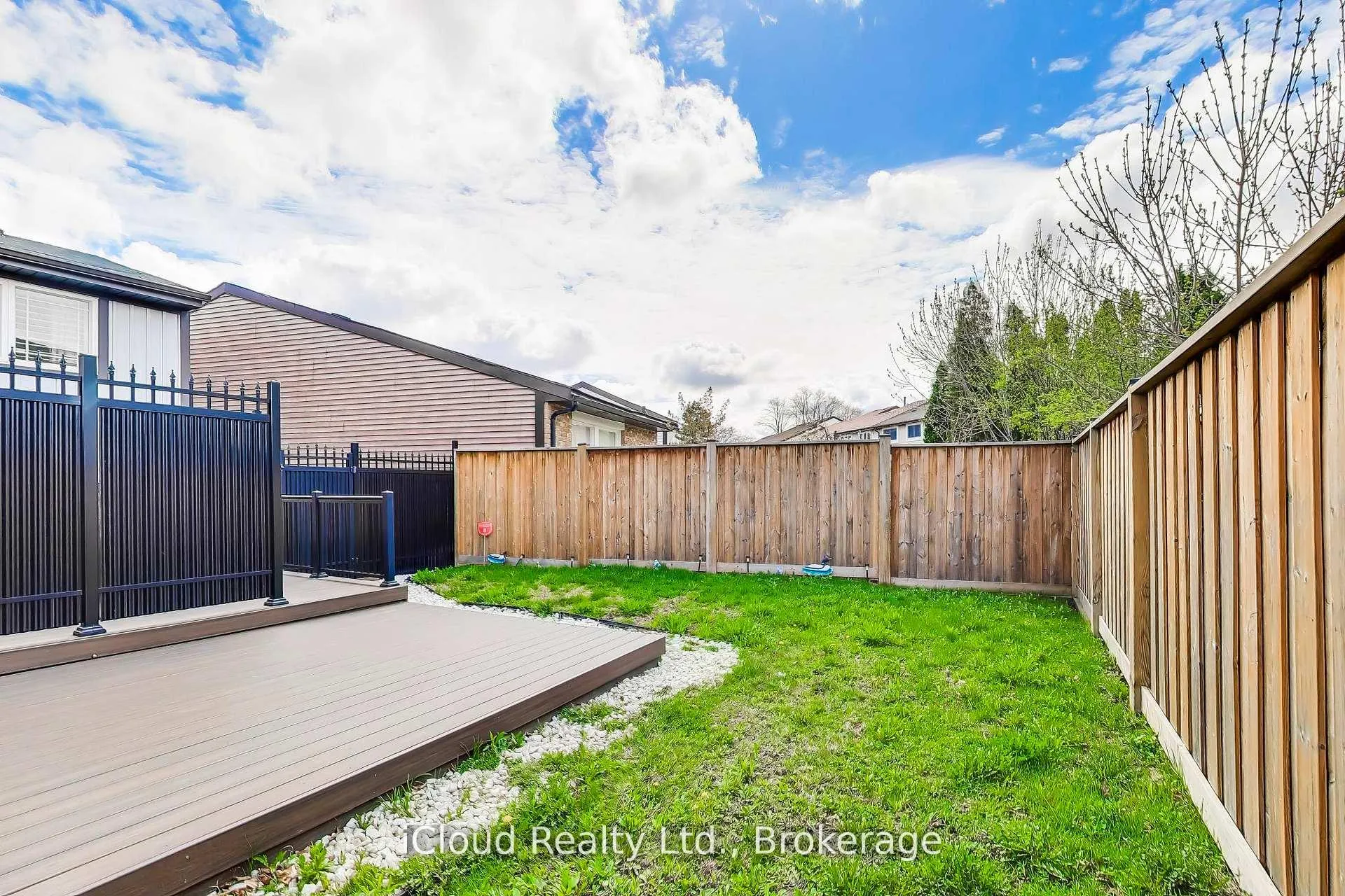 Photo 35 of 29 Pumfrey Crescent, Etobicoke, Mount Olive-Silverstone-Jamestown — HOMEH