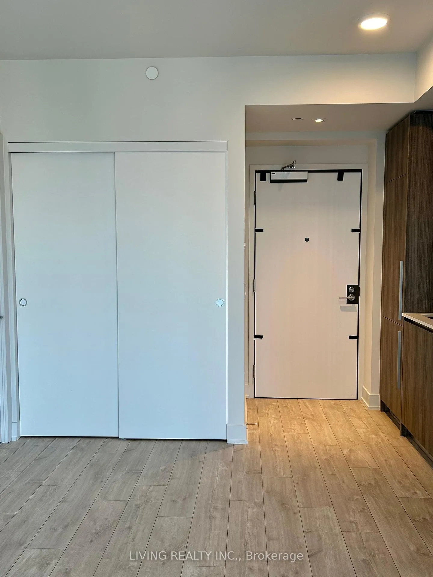 Photo 2 of Unit 3501, 8 Cumberland Street, Toronto, The Annex — HOMEH