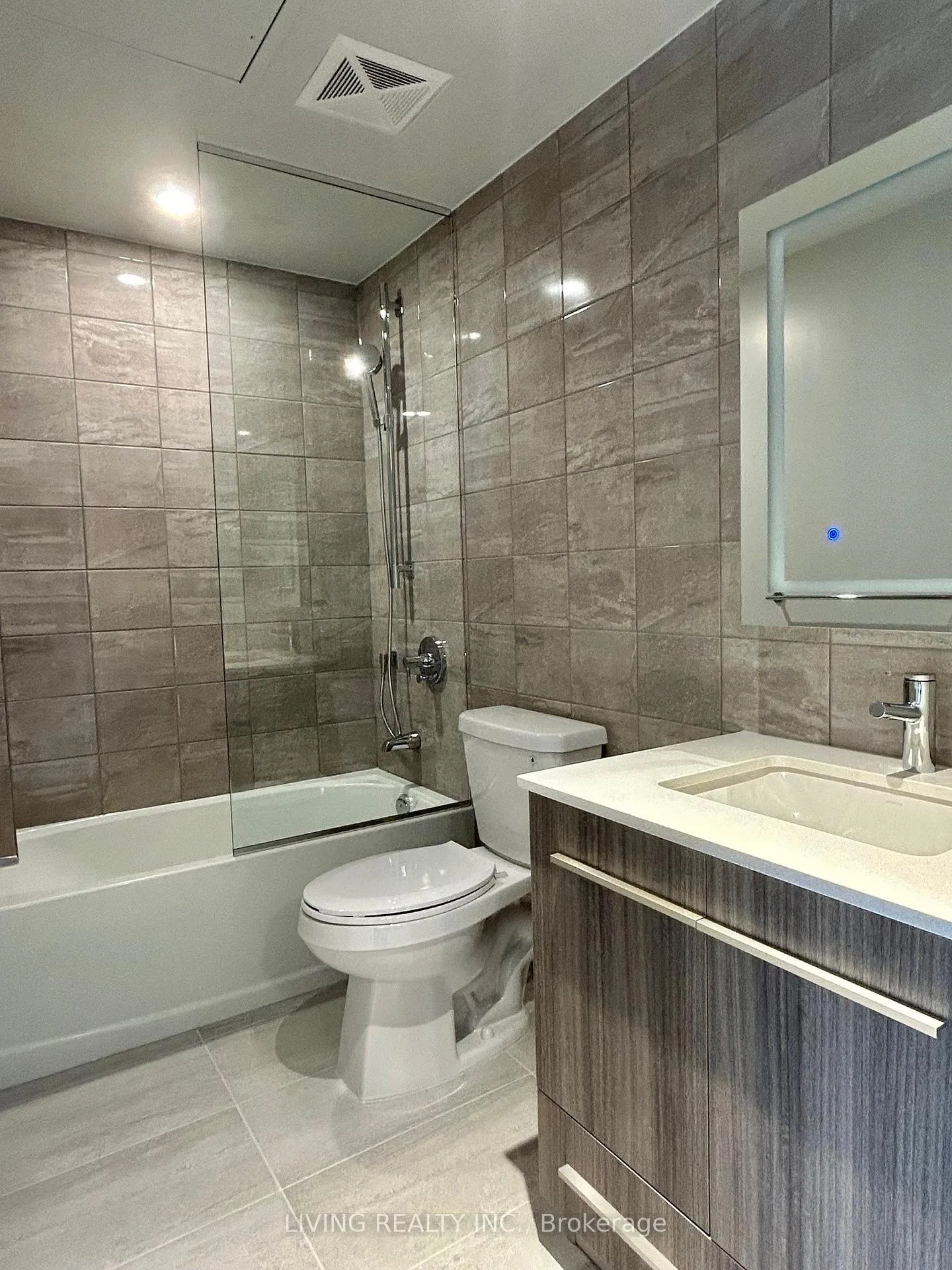 Photo 8 of Unit 3501, 8 Cumberland Street, Toronto, The Annex — HOMEH
